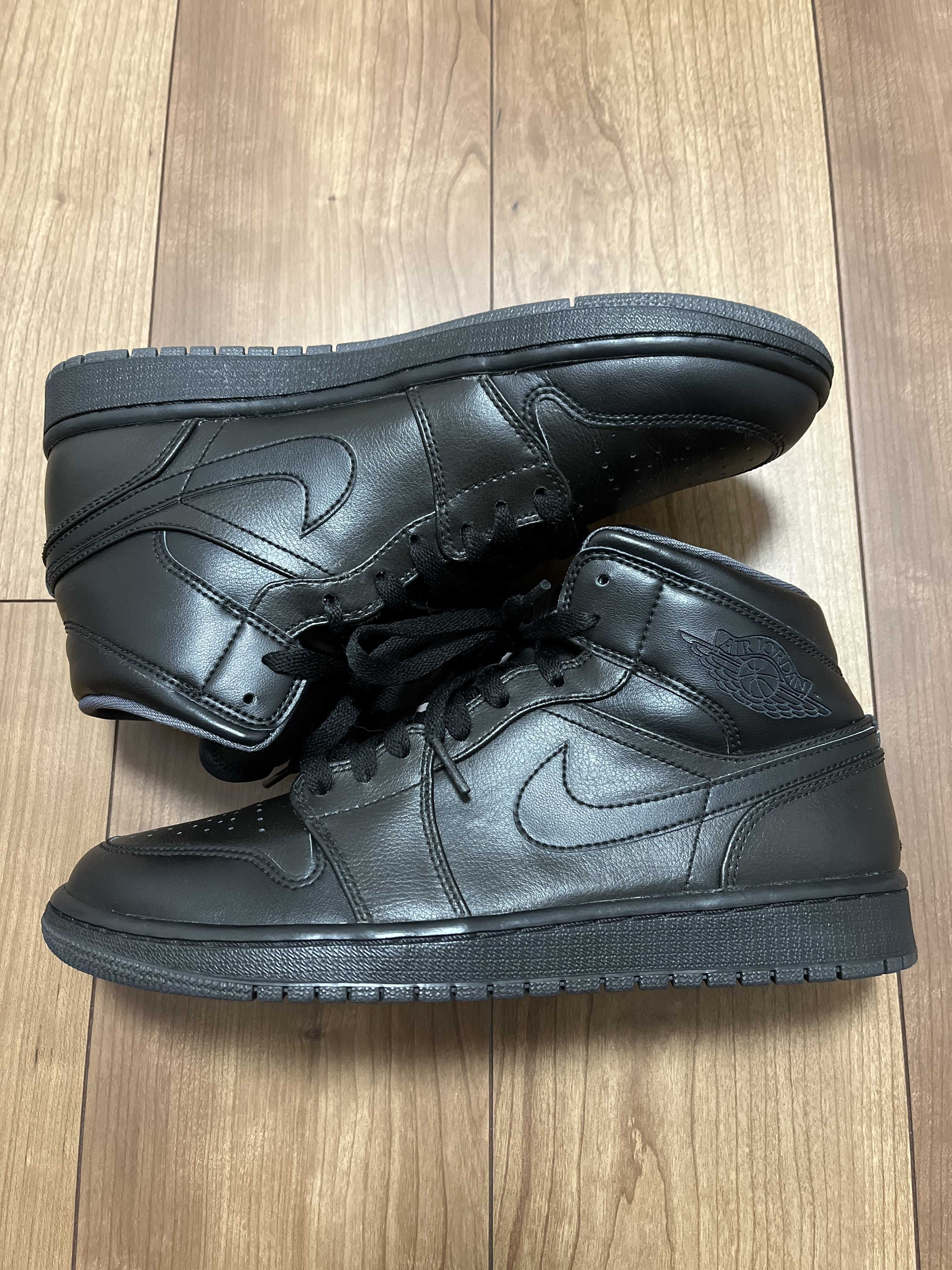 NIKE AIR JORDAN 1 RETRO MID BLACK (2016)