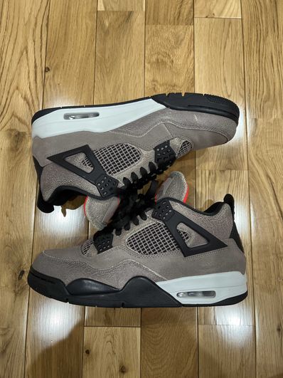Nike Air Jordan 4 "Taupe Haze"