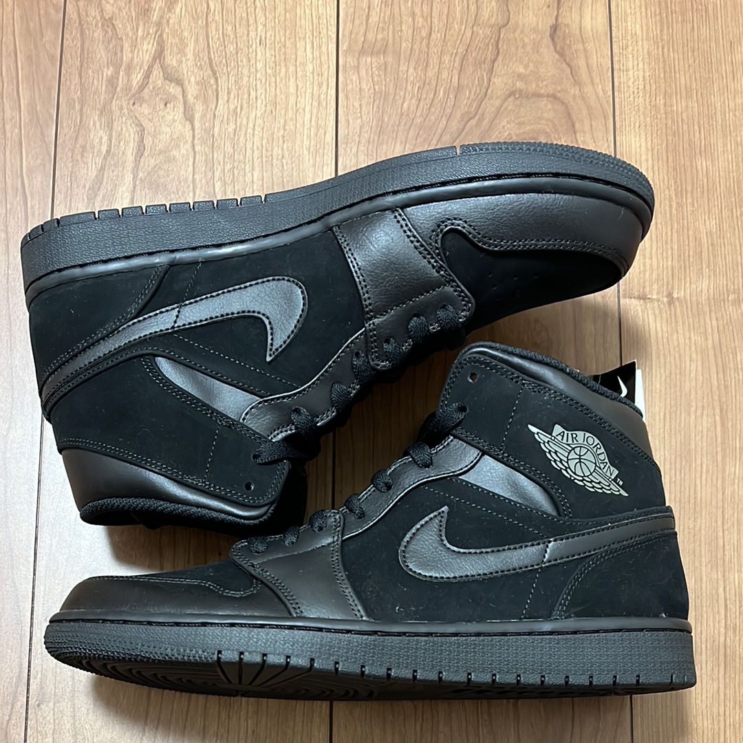 Nike Air Jordan 1 Mid "Triple Black" (2018)