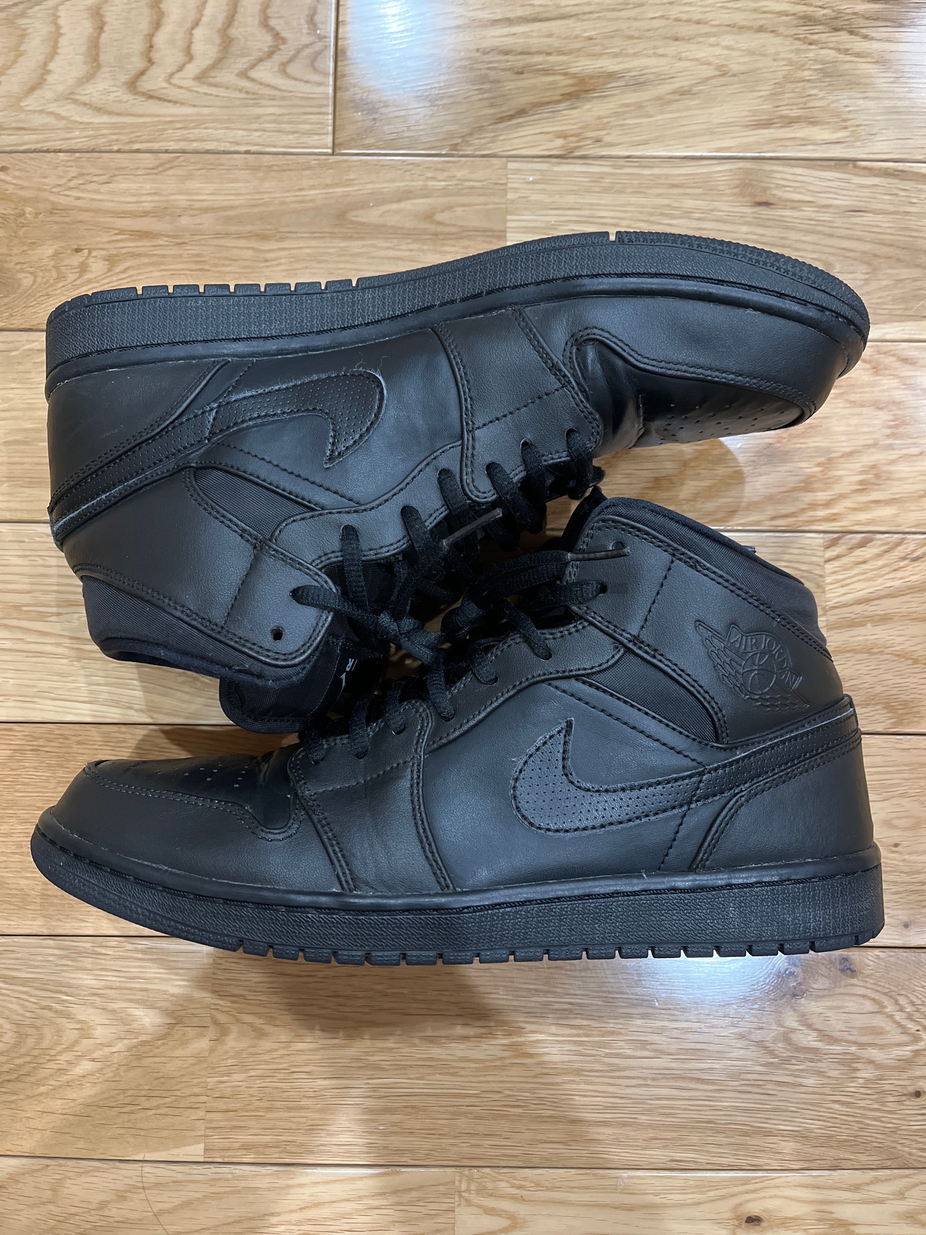 NIKE AIR JORDAN 1 RETRO MID BLACK (2017)