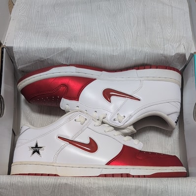 Supreme × Nike Dunk Low "Varsity Red/White"