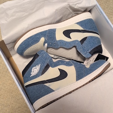 Nike Air Jordan 1 Retro High OG "Denim"