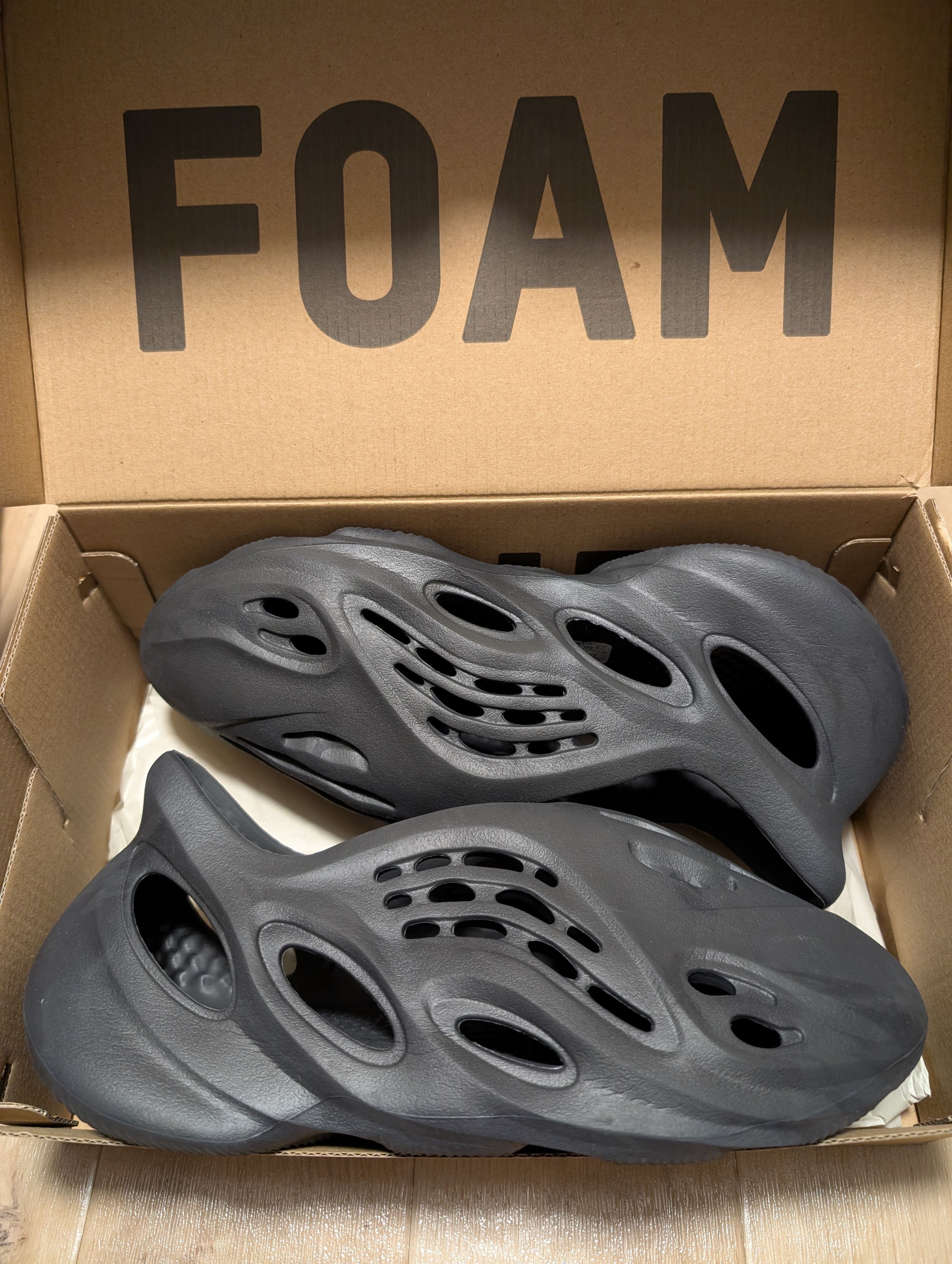 adidas YEEZY Foam Runner "Onyx"