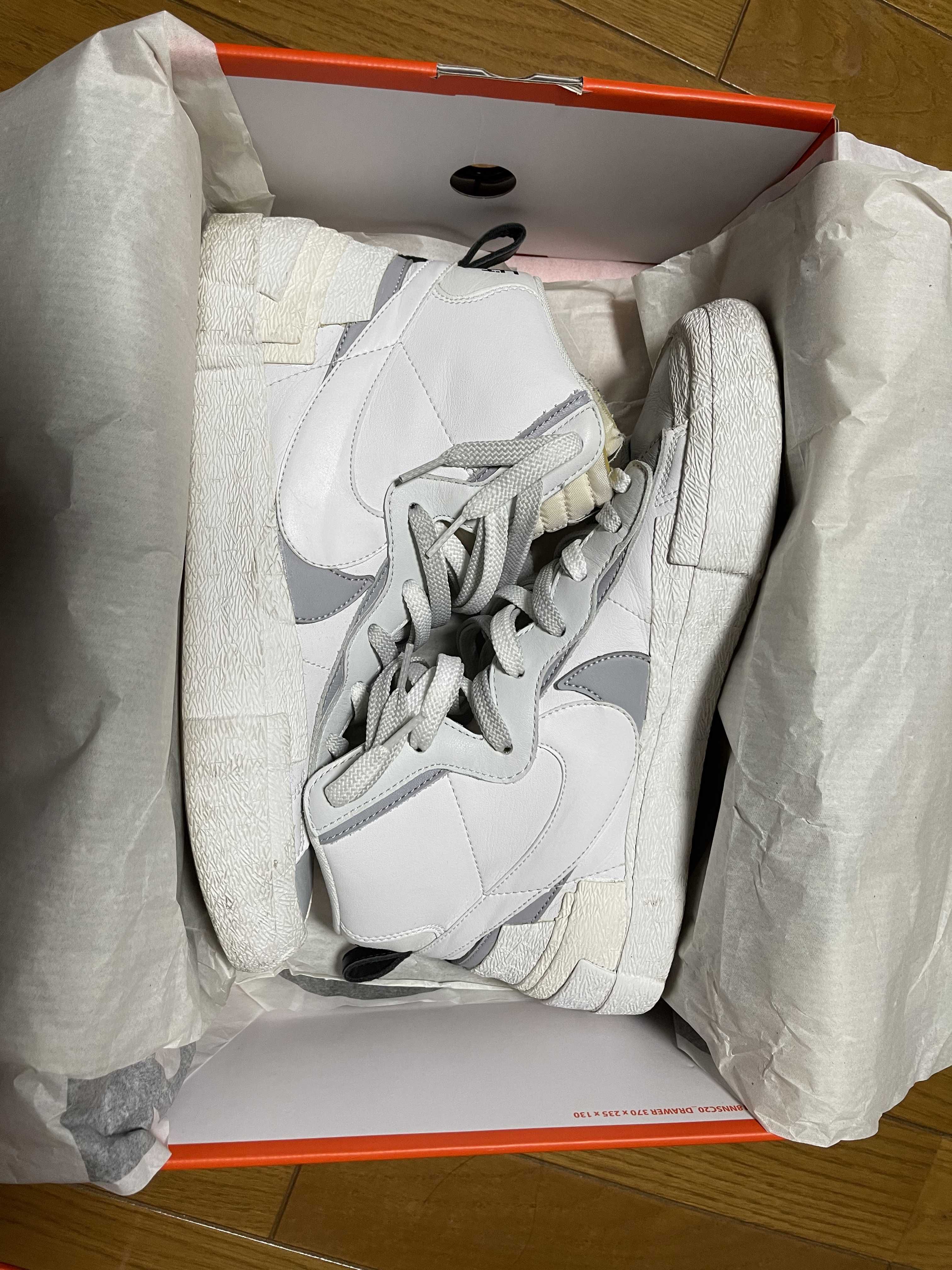 sacai × NIKE BLAZER MID "WHITE/WOLF GREY"