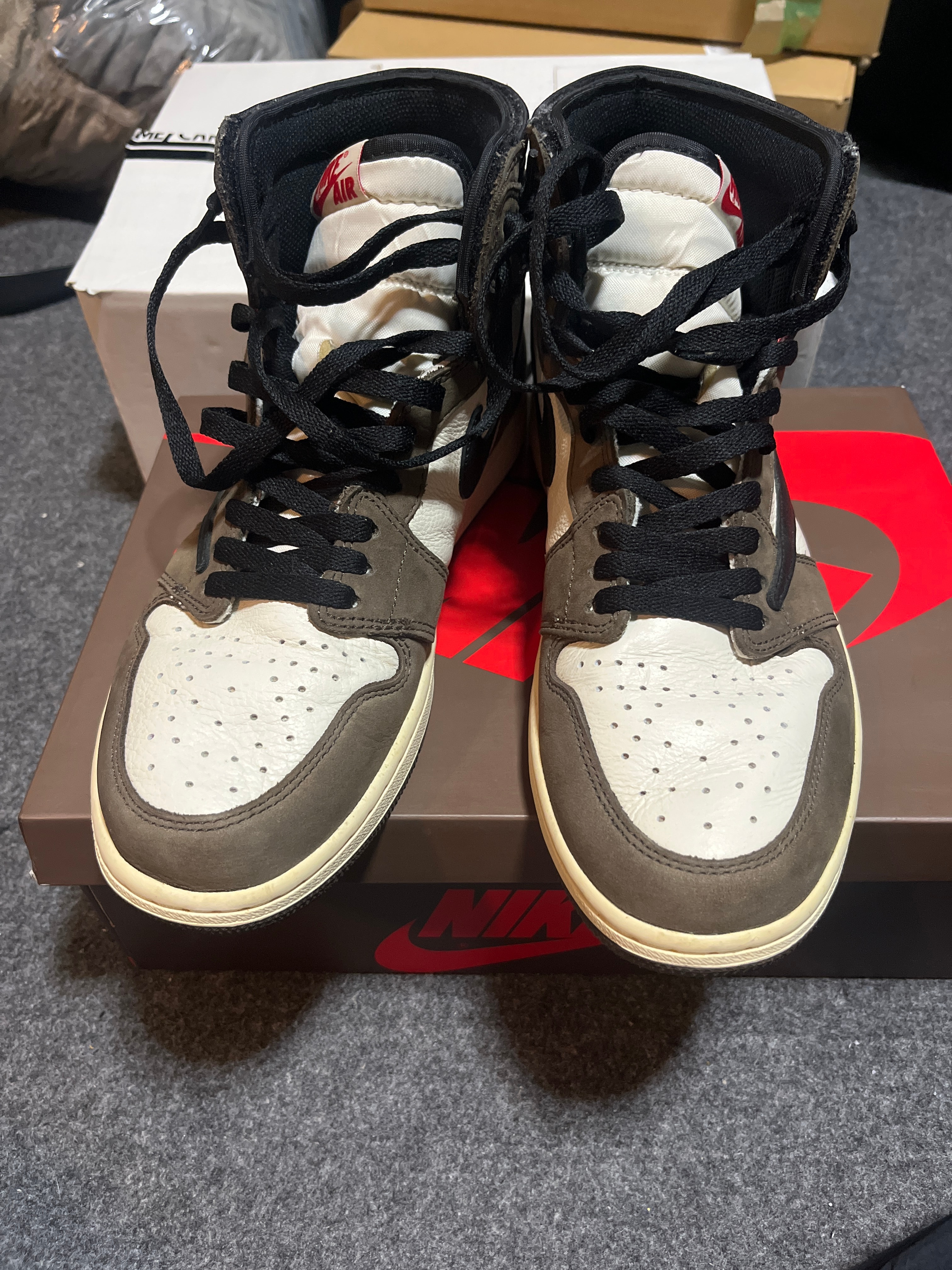 Travis Scott × Nike Air Jordan 1 Retro High OG TS SP "Sail/Dark Mocha"