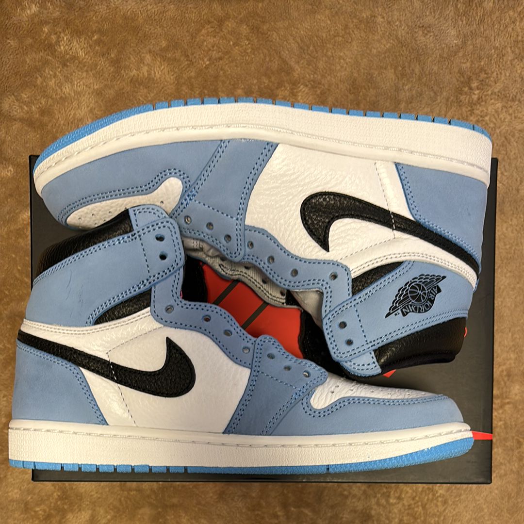 Nike Air Jordan 1 High OG "University Blue"