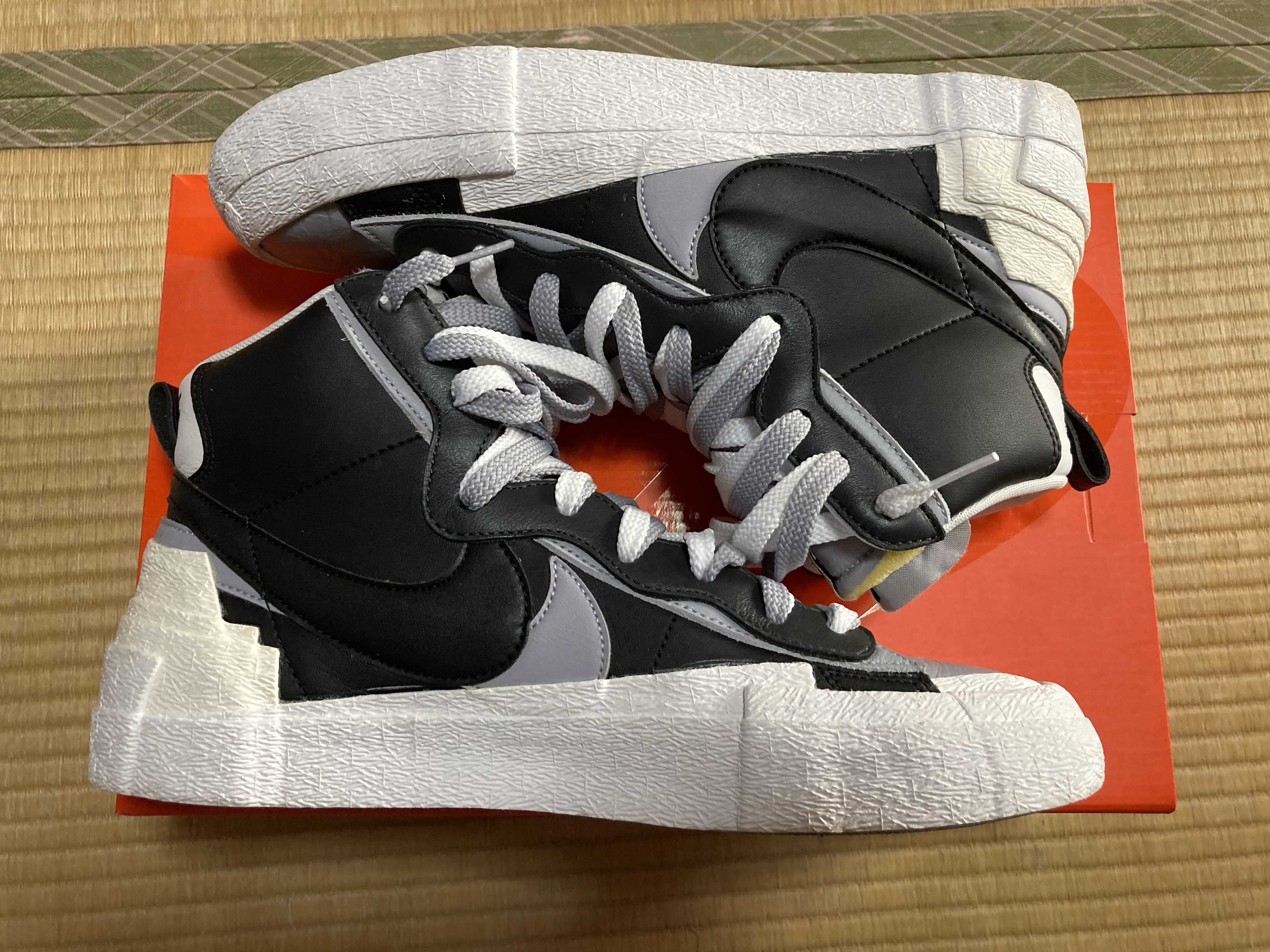 sacai × NIKE BLAZER MID "BLACK/WOLF GREY/WHITE"