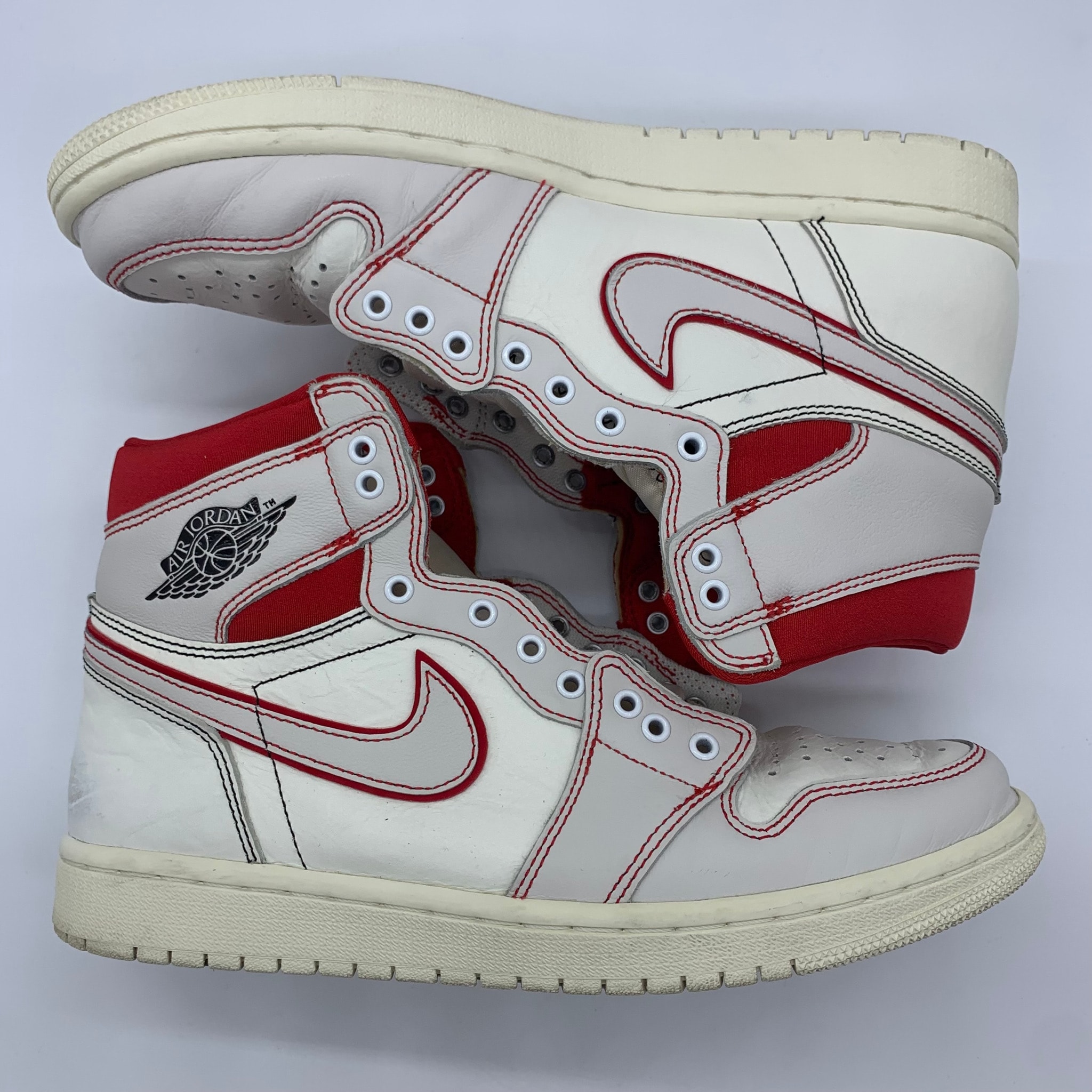 Nike Air Jordan 1 Retro High OG "Sail/University Red"