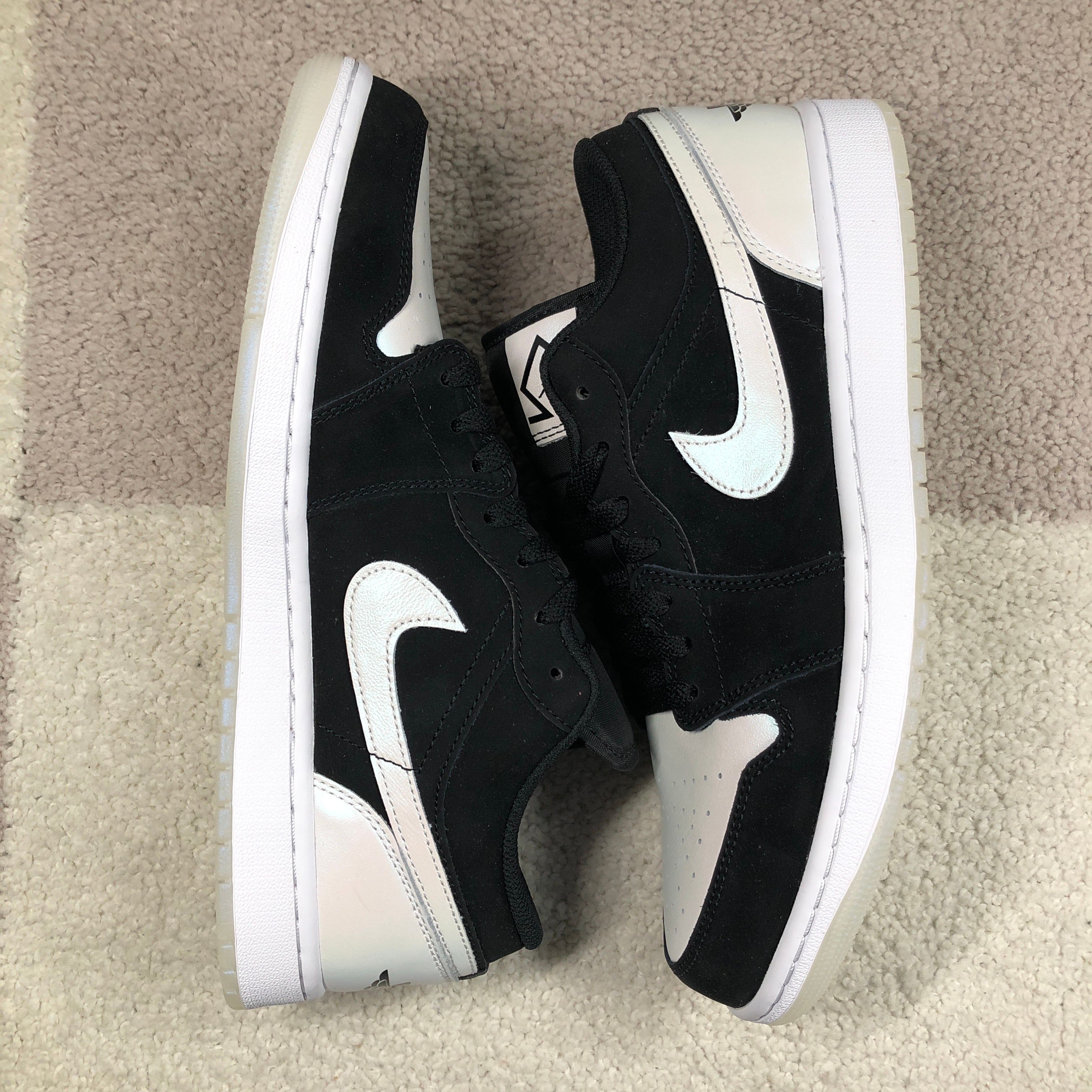 Nike Air Jordan 1 Low "Omega/Black/White"