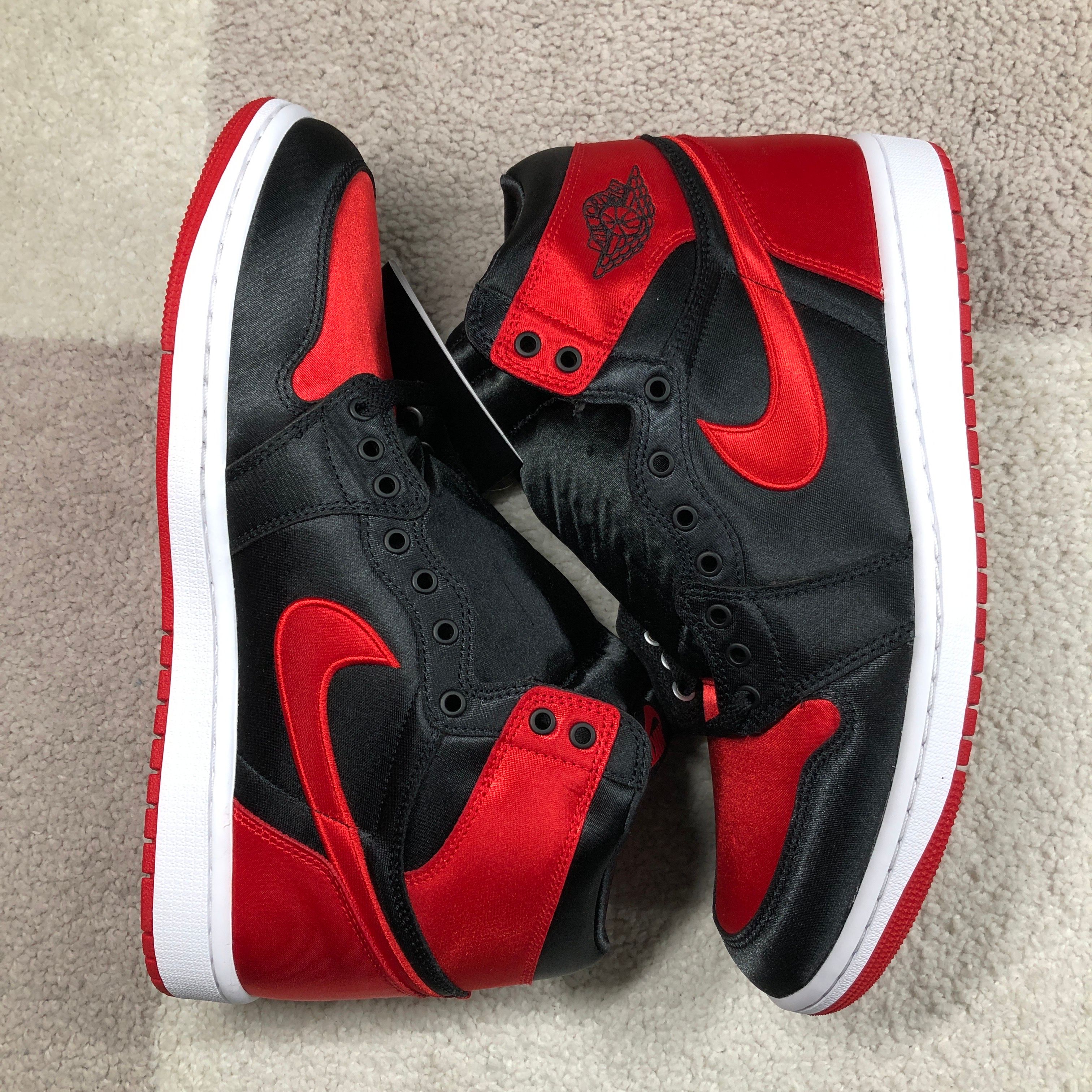 Nike Women's Air Jordan 1 Retro High OG "Satin Bred"