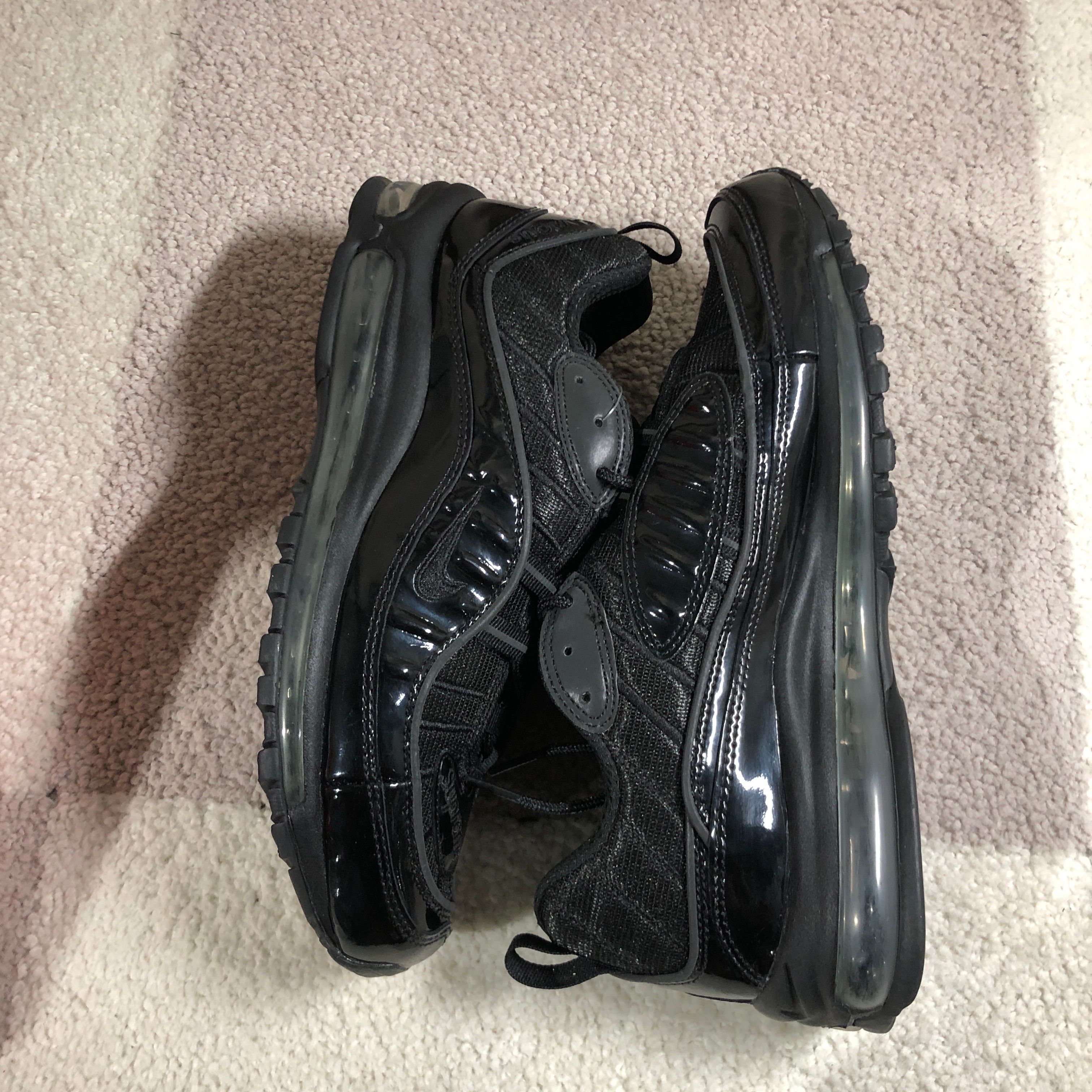 Supreme × Nike Air Max 98 "Black"