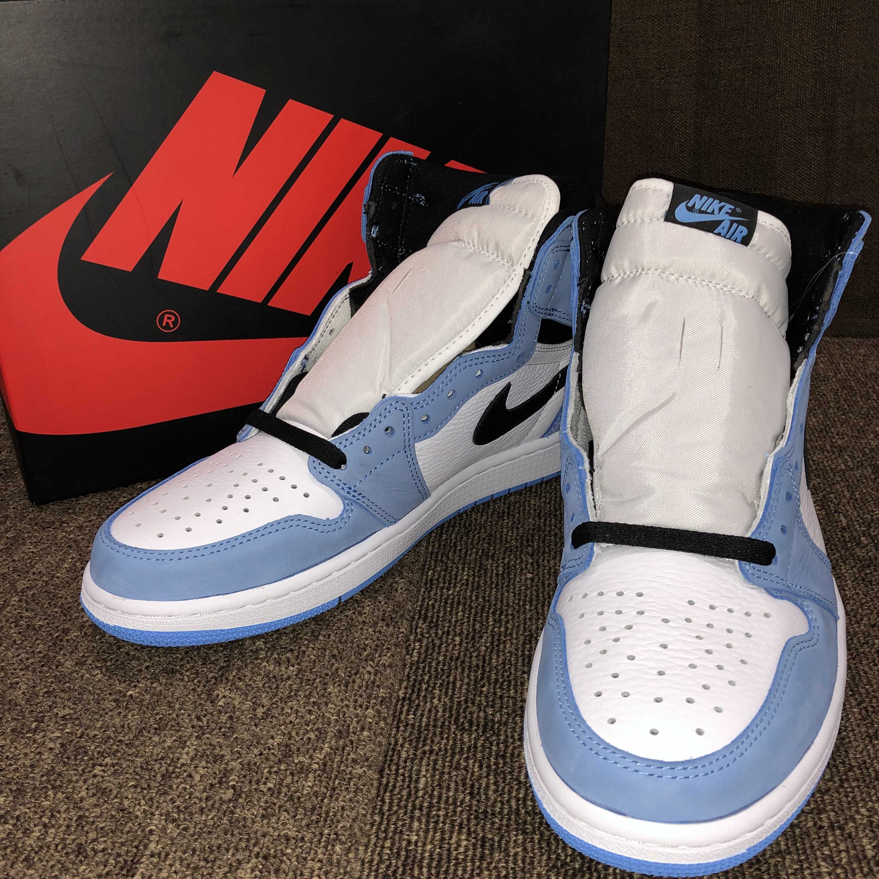 Nike Air Jordan 1 High OG "University Blue"