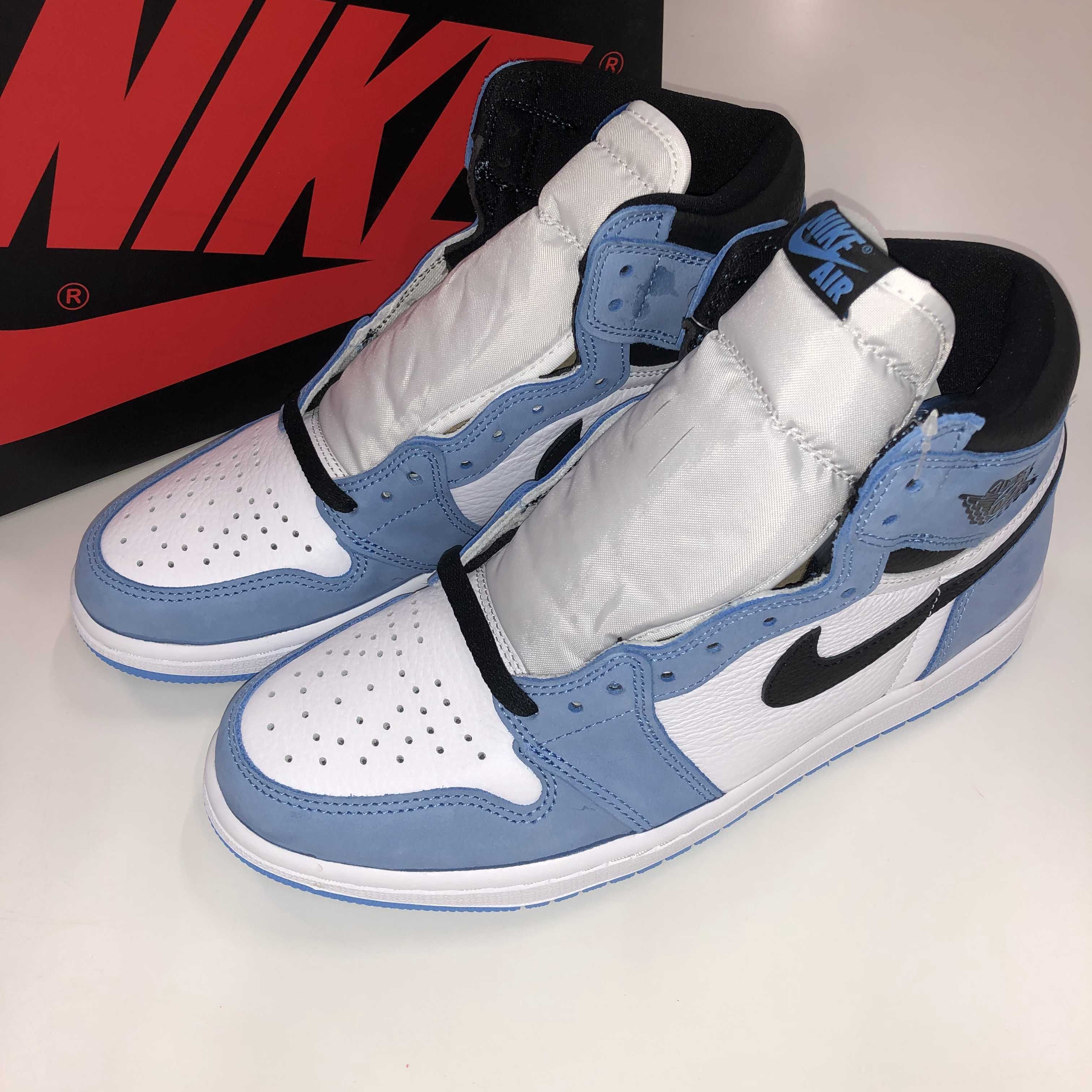 Nike Air Jordan 1 High OG "University Blue"