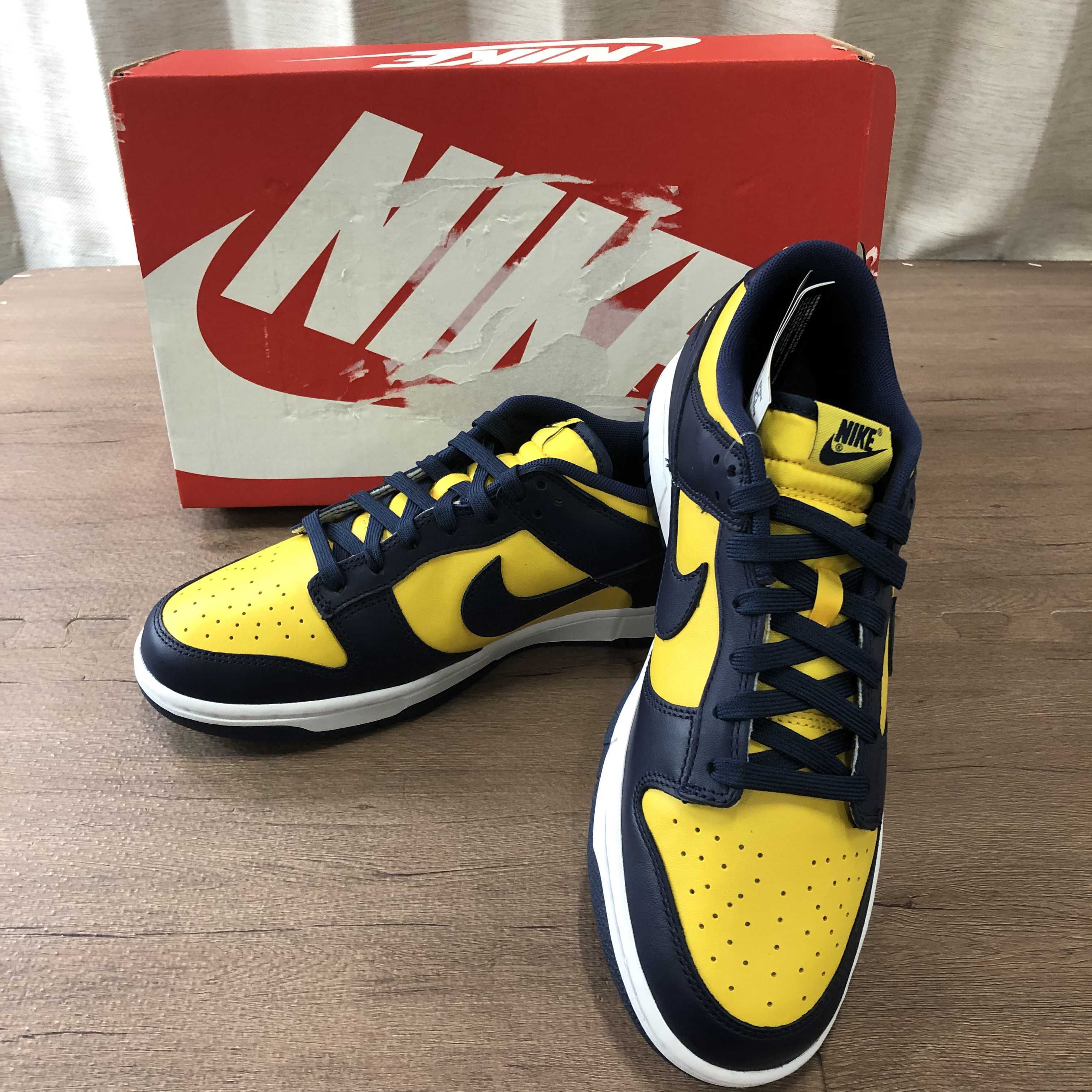 Nike Dunk Low "Michigan"