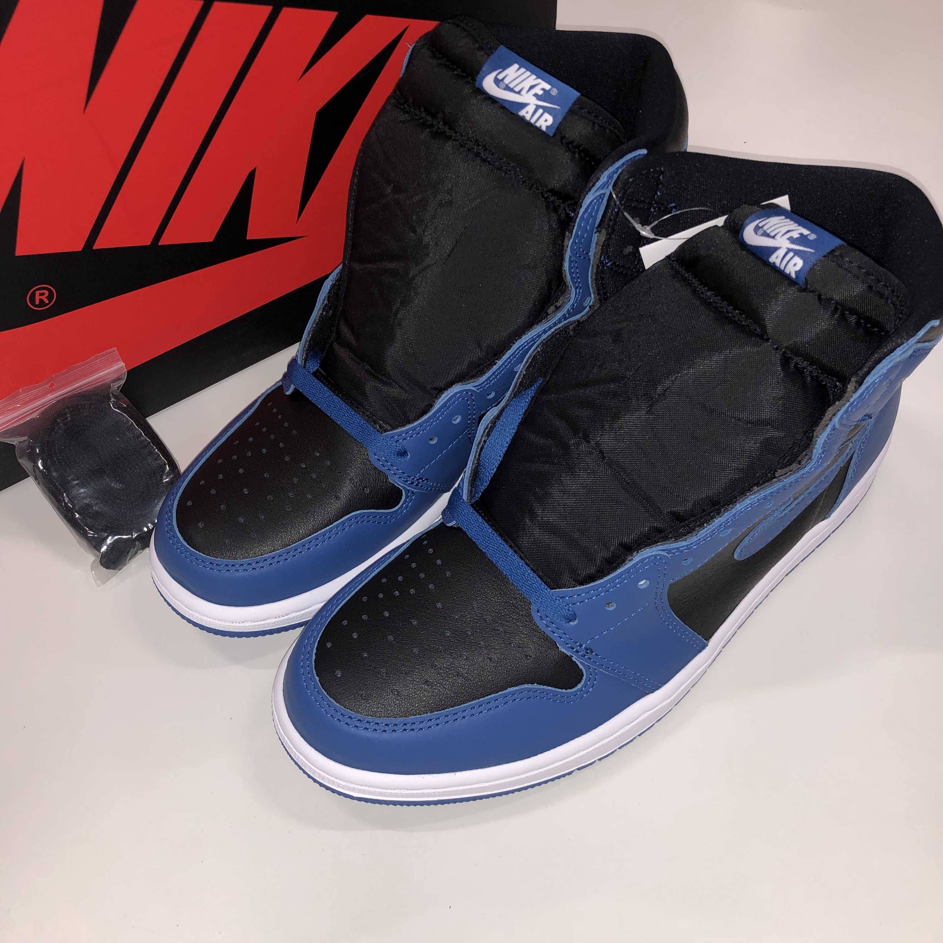 Nike Air Jordan 1 Retro High OG "Dark Marina Blue"