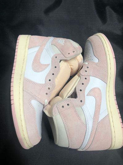 Nike Women's Air Jordan 1 Retro High OG "Washed Pink"