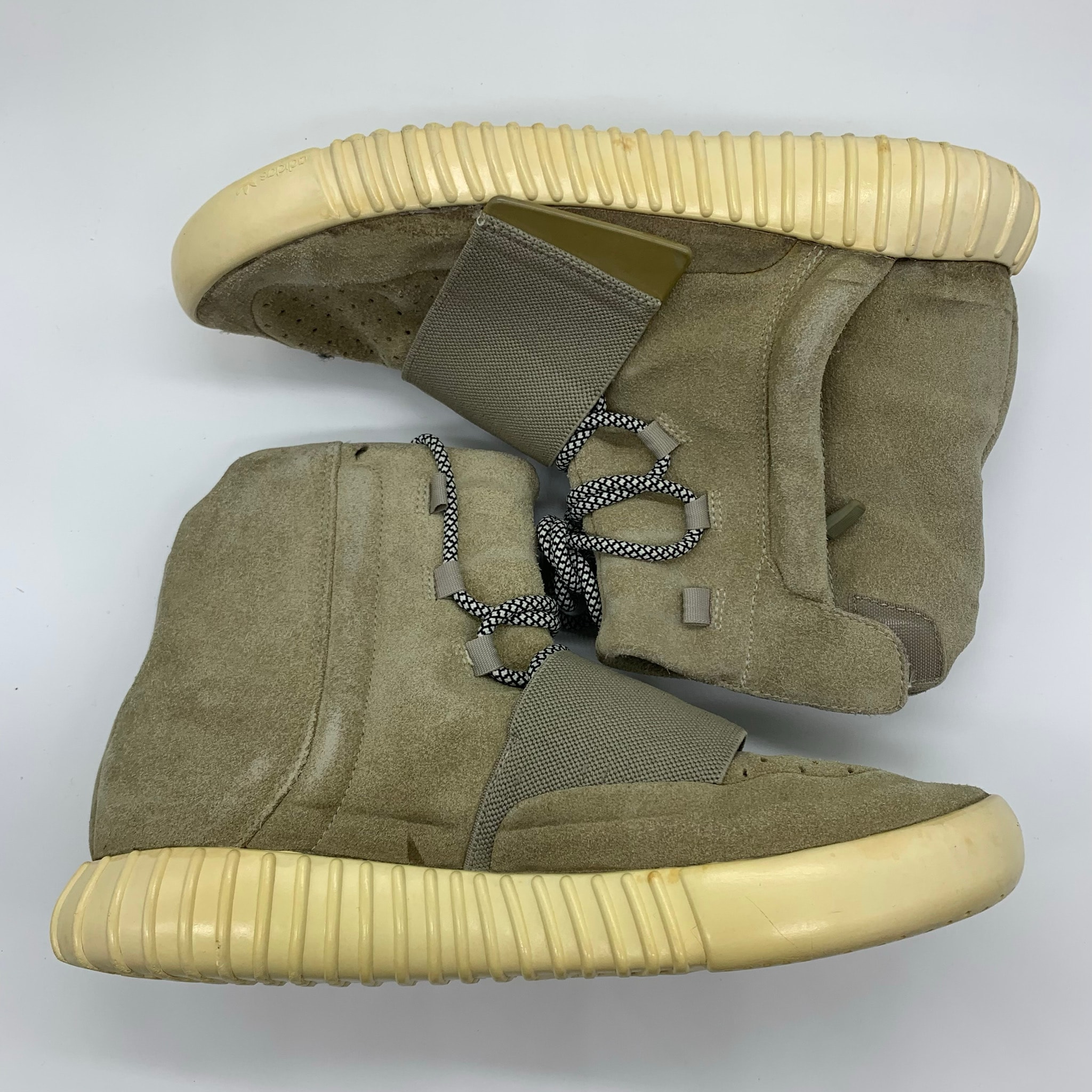 adidas YEEZY Boost 750 OG "Light Brown"