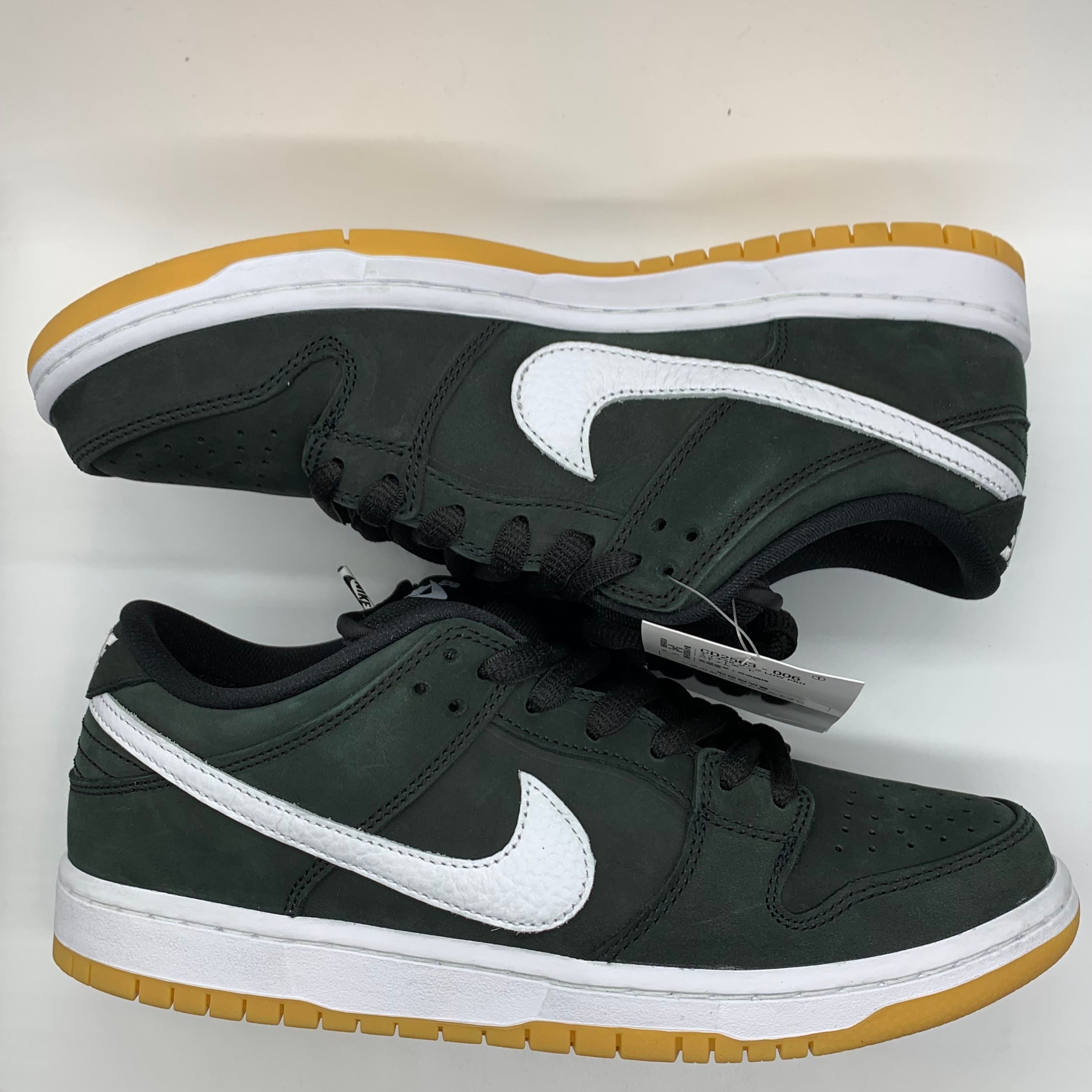 Nike SB Dunk Low Pro "Black/WhiteBlack-Gum Light Brown"