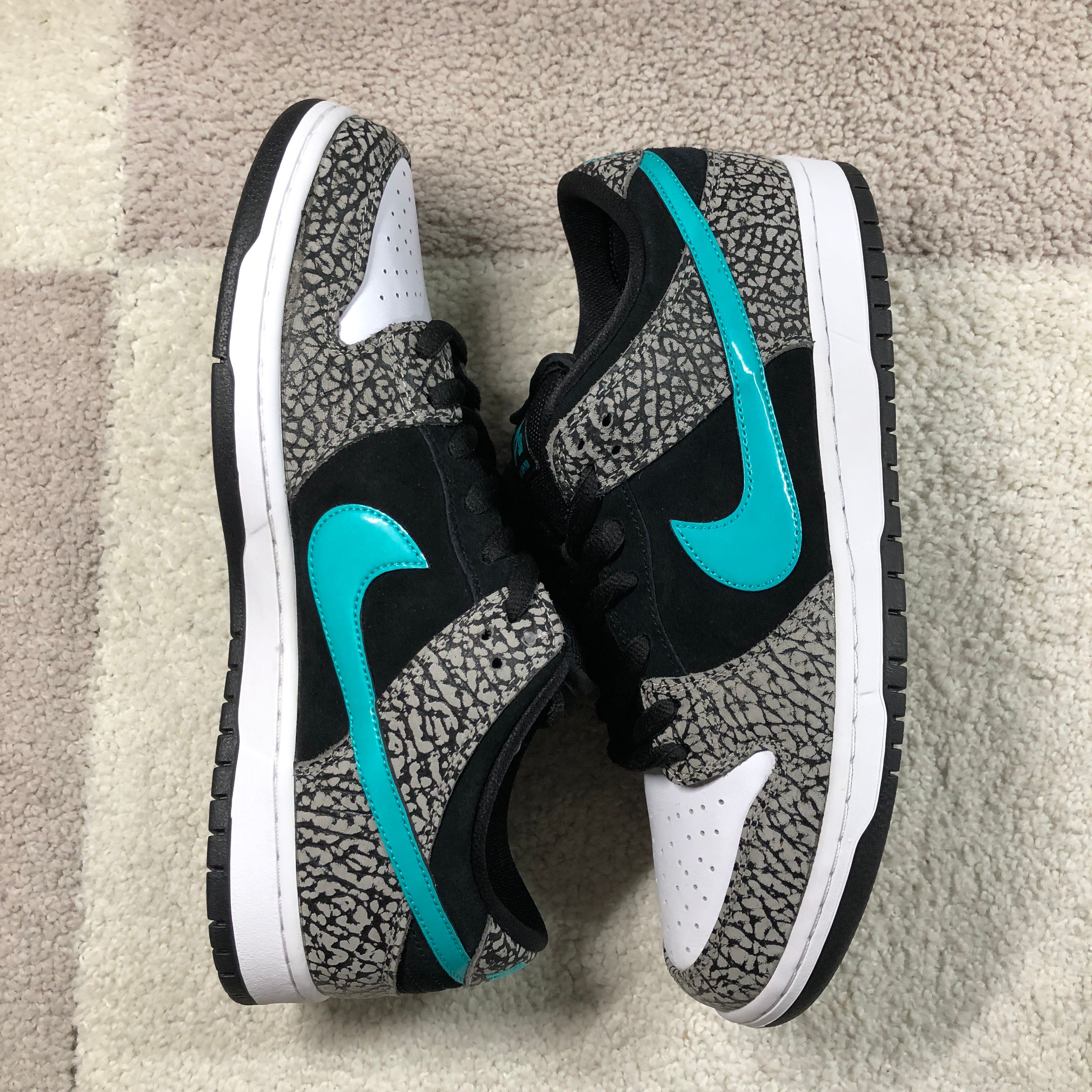 Nike SB Dunk Low "Elephant/Safari"