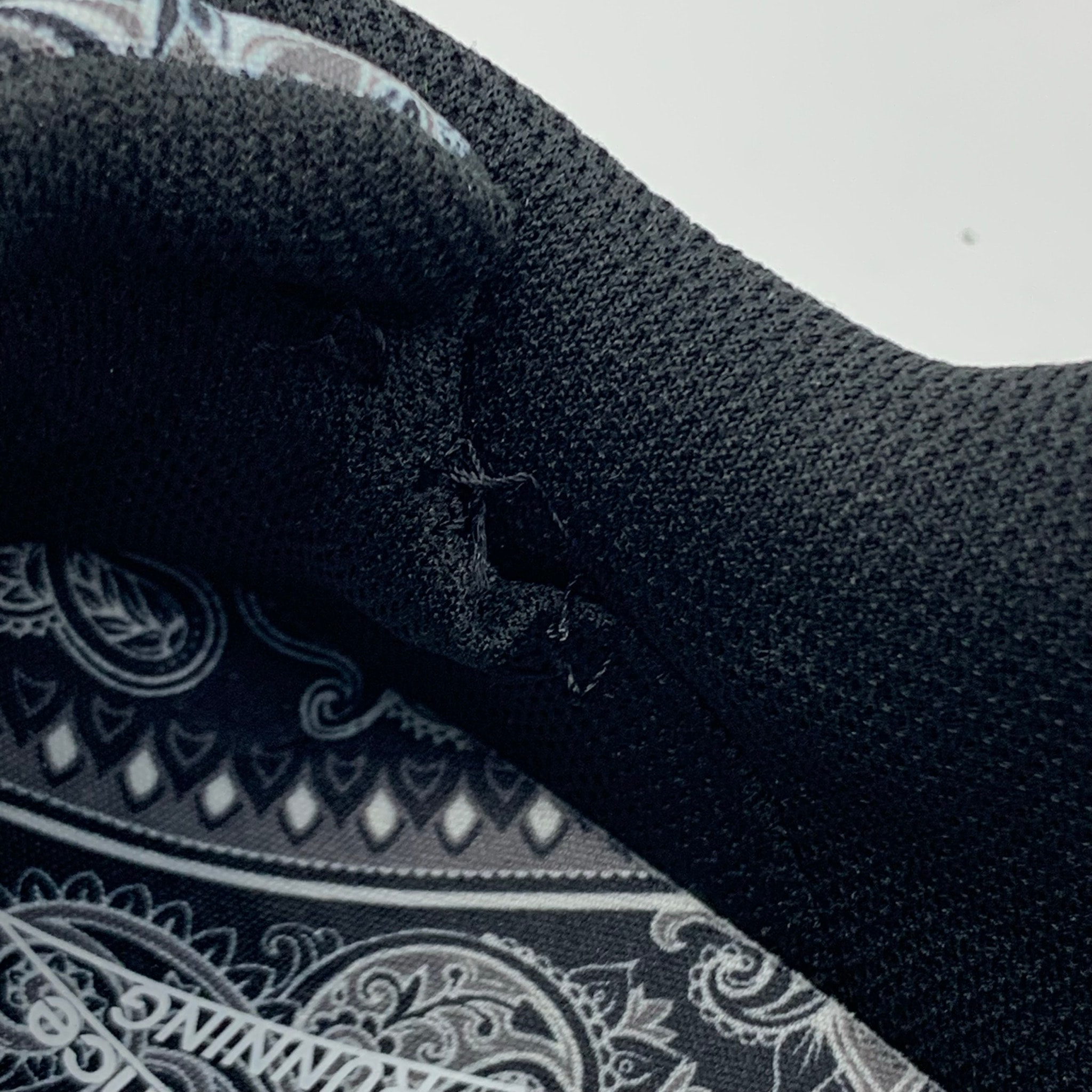 atmos × New Balance 1000 "bāṅdhnū/Black Paisley"