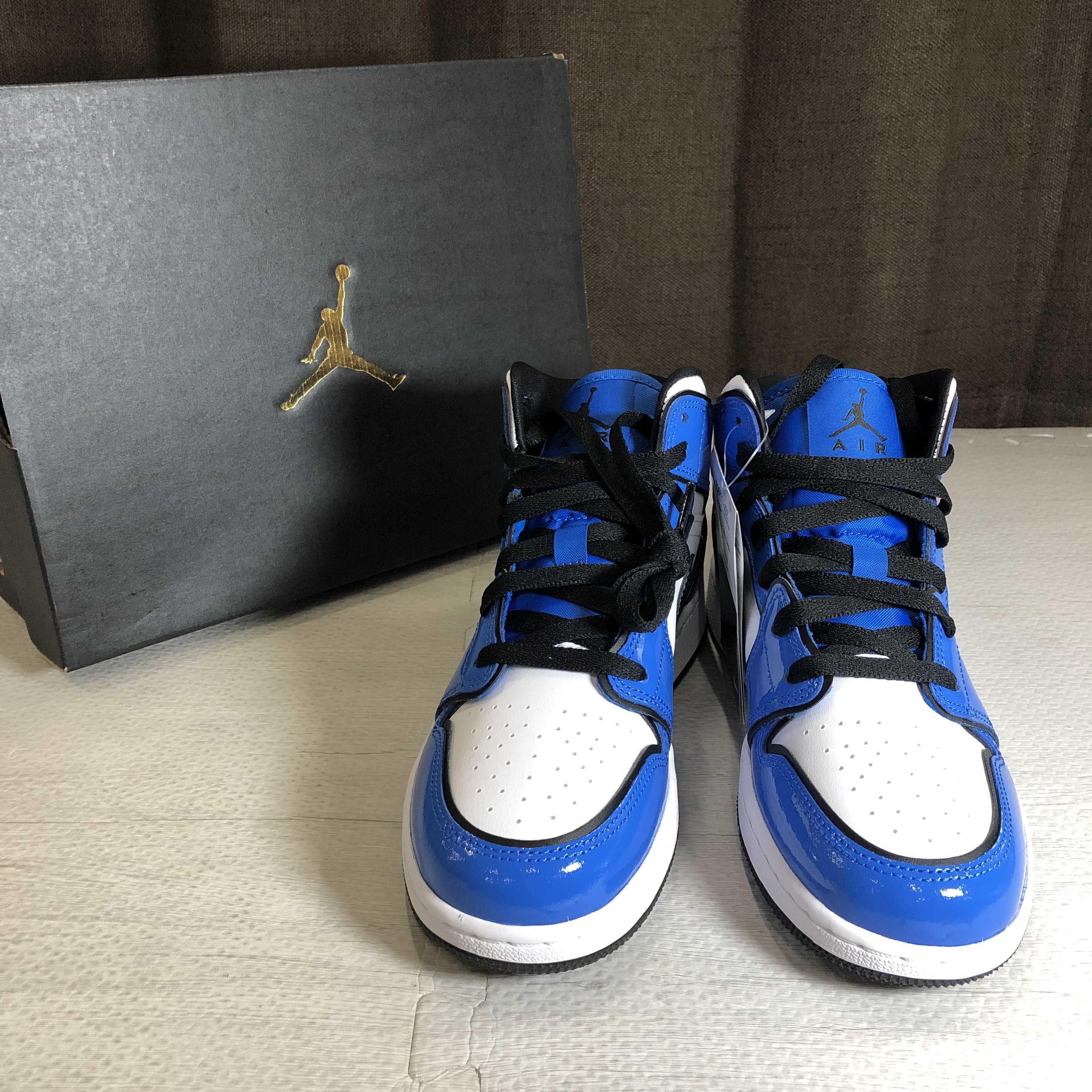 Nike GS Air Jordan 1 Mid SE "Signal Blue" 