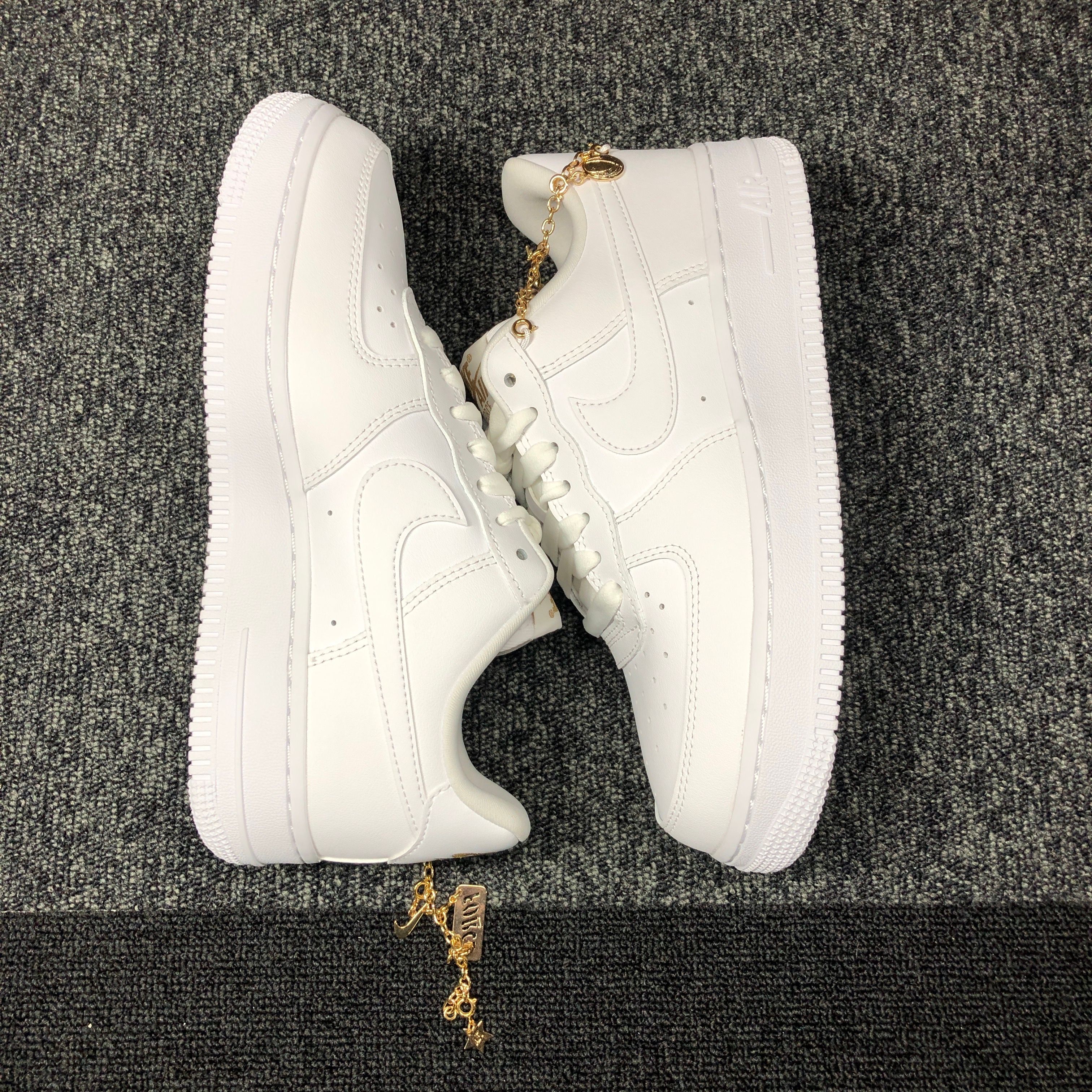 Nike Women's Air Force 1 Low "White Pendats"