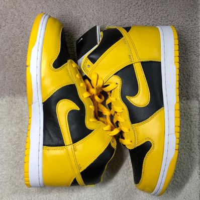 Nike Dunk High "Black/Varsity Maize"