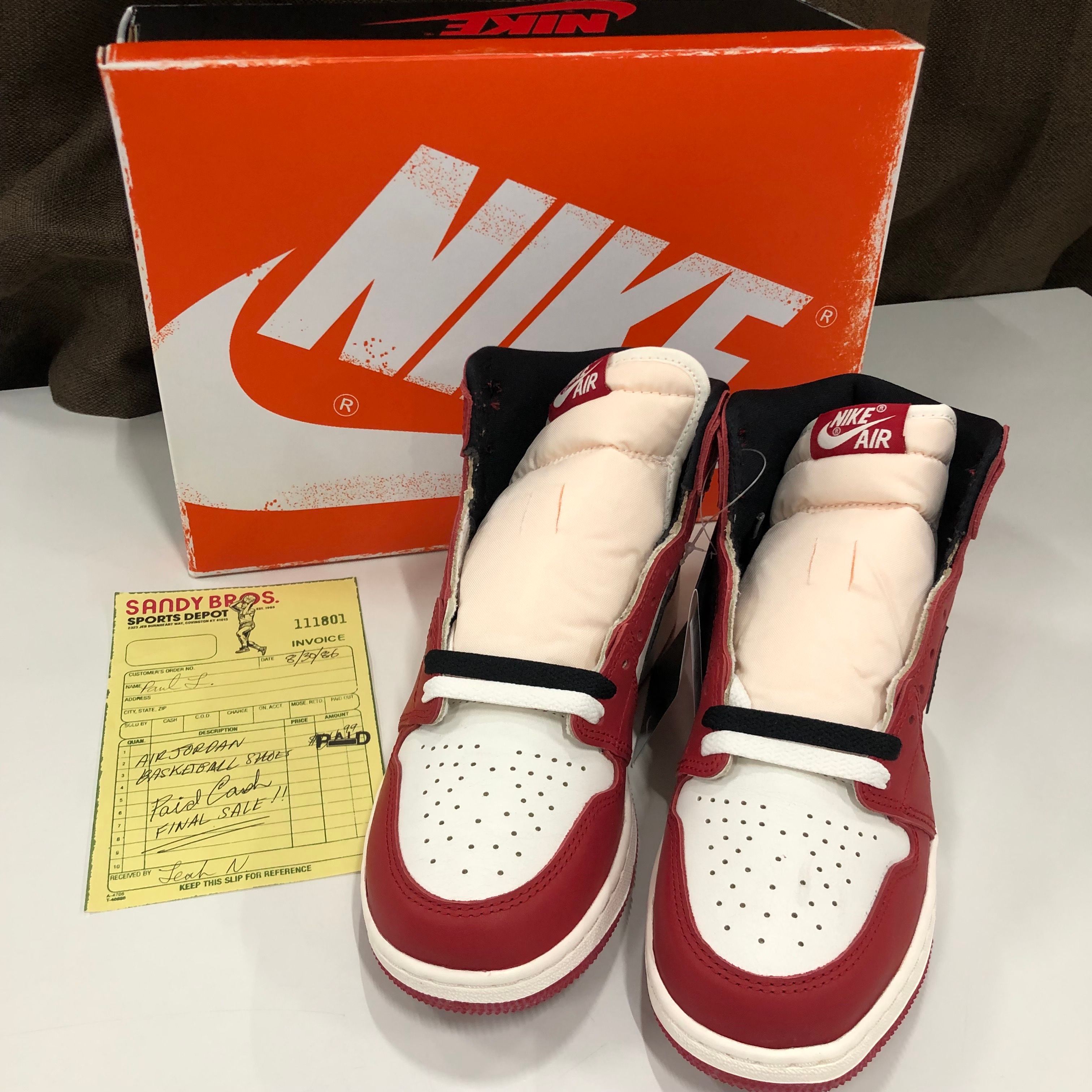 Nike GS Air Jordan 1 High OG "Lost & Found/Chicago"