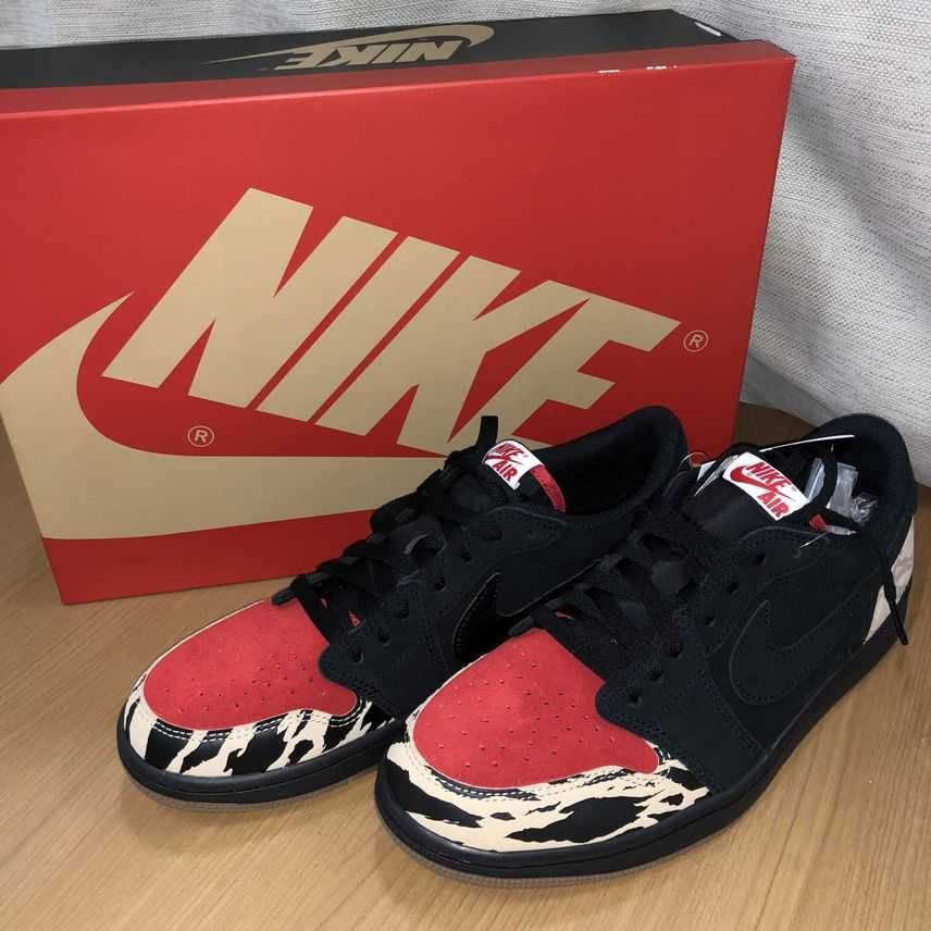 Sole Fly × Nike Air Jordan 1 Low "Black and Sport Red"