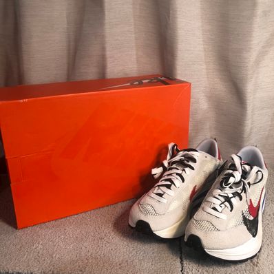 sacai × Nike Vapor Waffle "Royal Fuchsia"