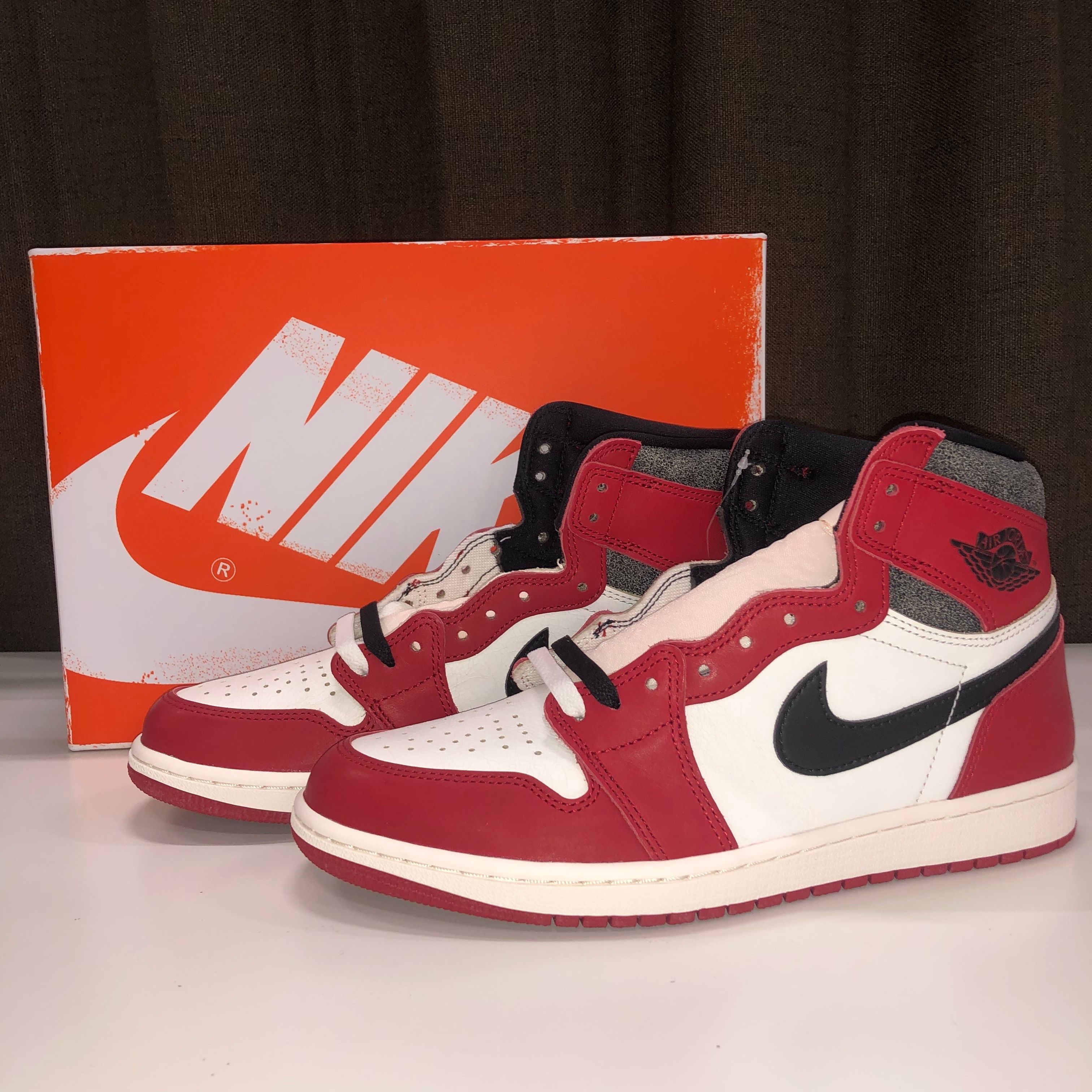 Nike Air Jordan 1 High OG "Lost & Found/Chicago"