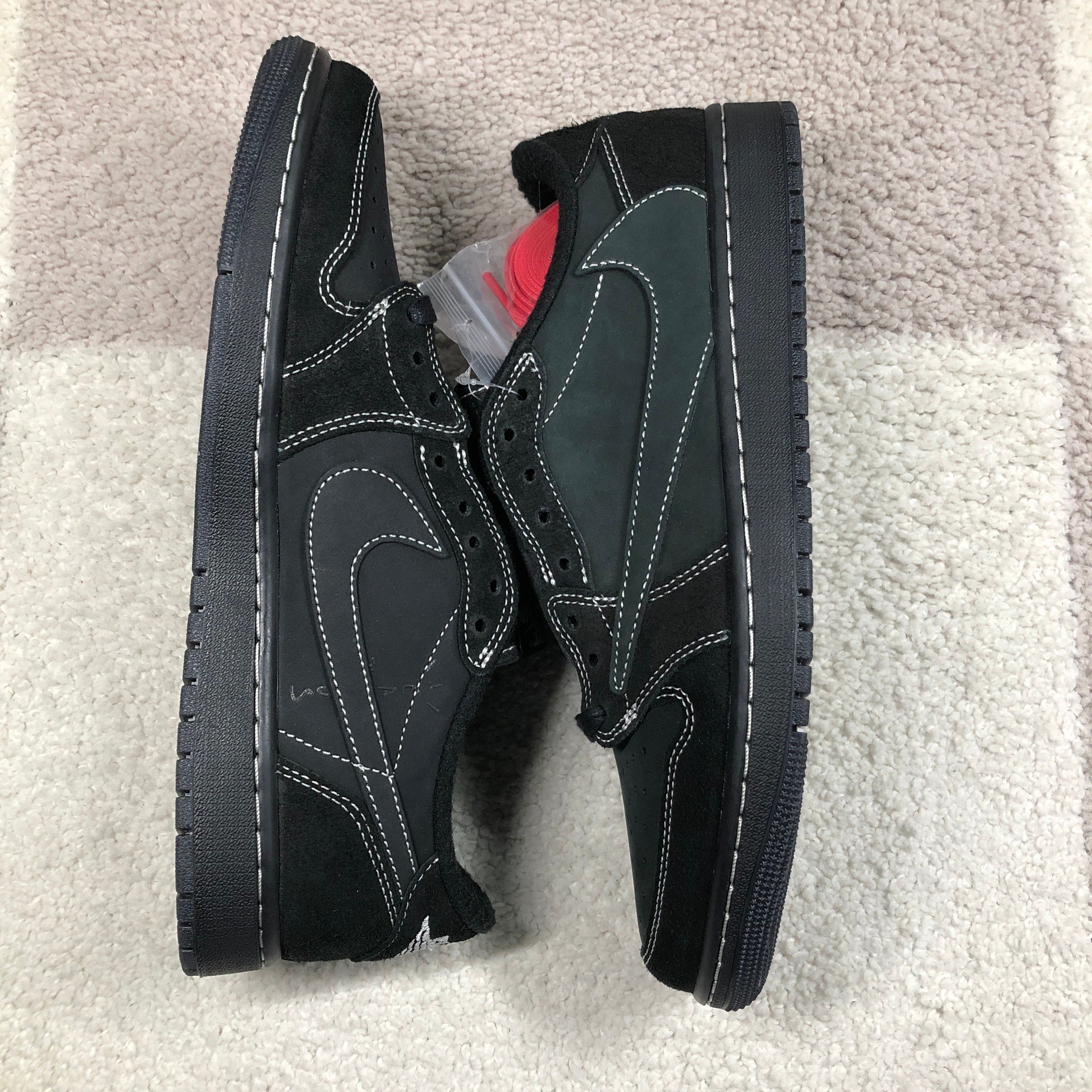 Travis Scott × Nike Air Jordan 1 Low OG SP "Black Phantom"