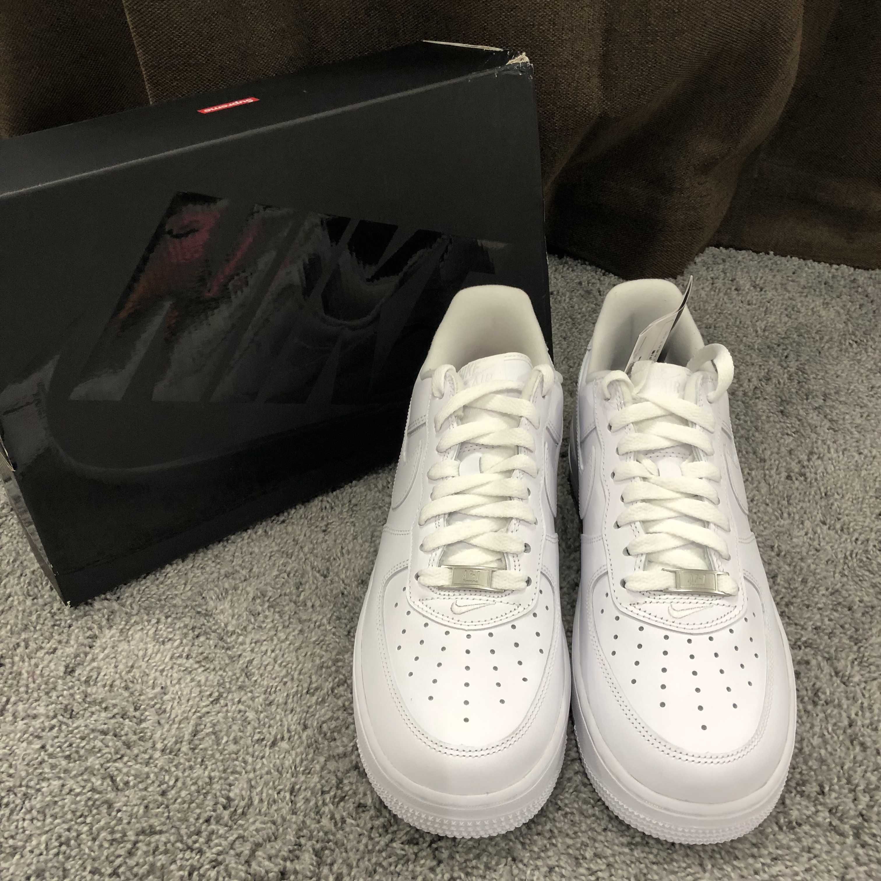 Supreme × Nike Air Force 1 Low "White"