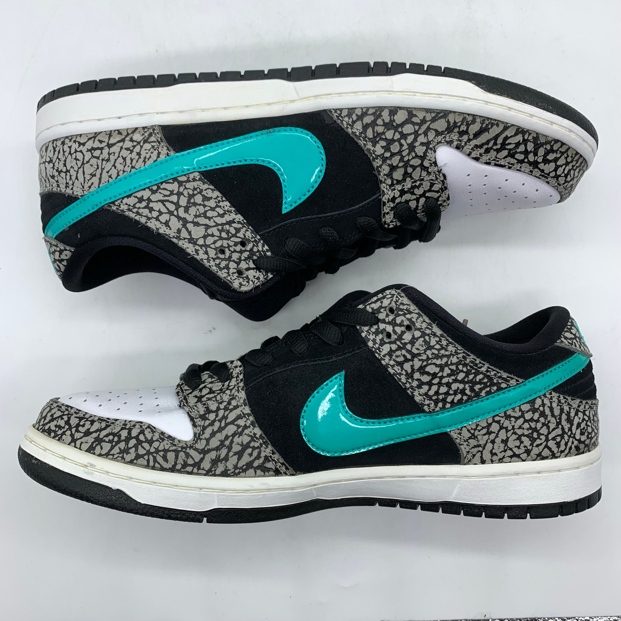 Nike SB Dunk Low "Elephant/Safari"