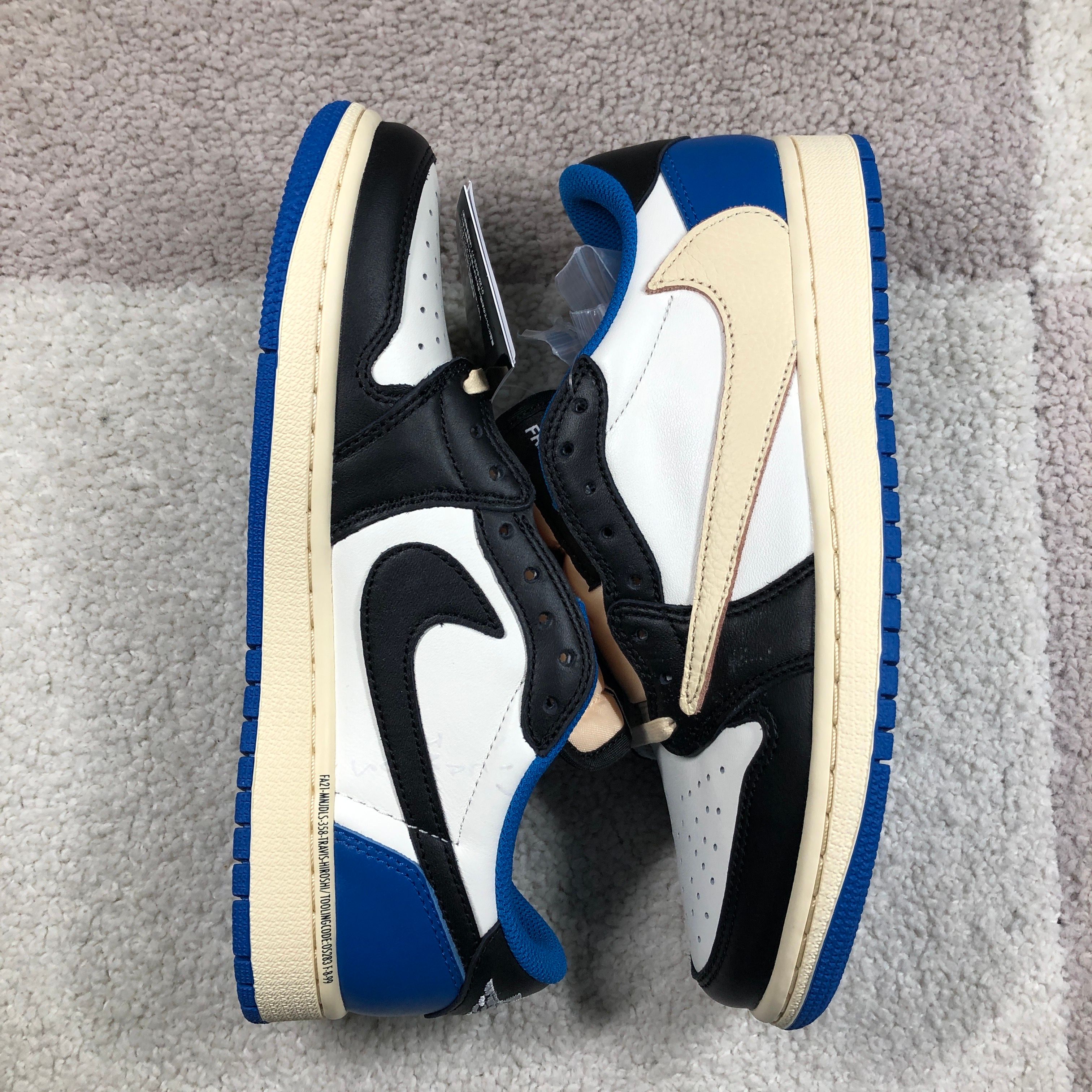 Travis Scott × fragment design × Nike Air Jordan 1 Low OG SP "Military Blue"