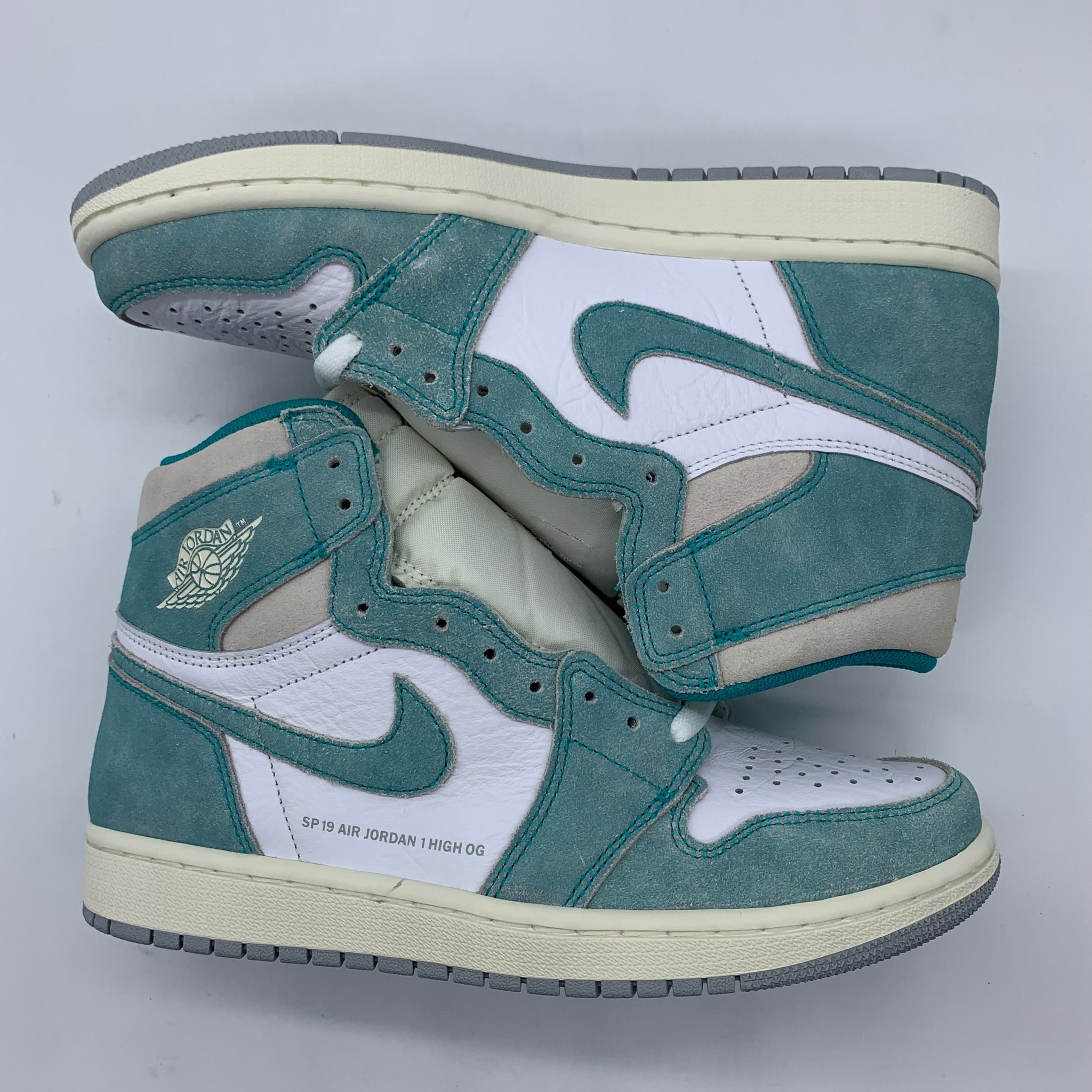 Nike Air Jordan 1 Retro High OG "Turbo Green"