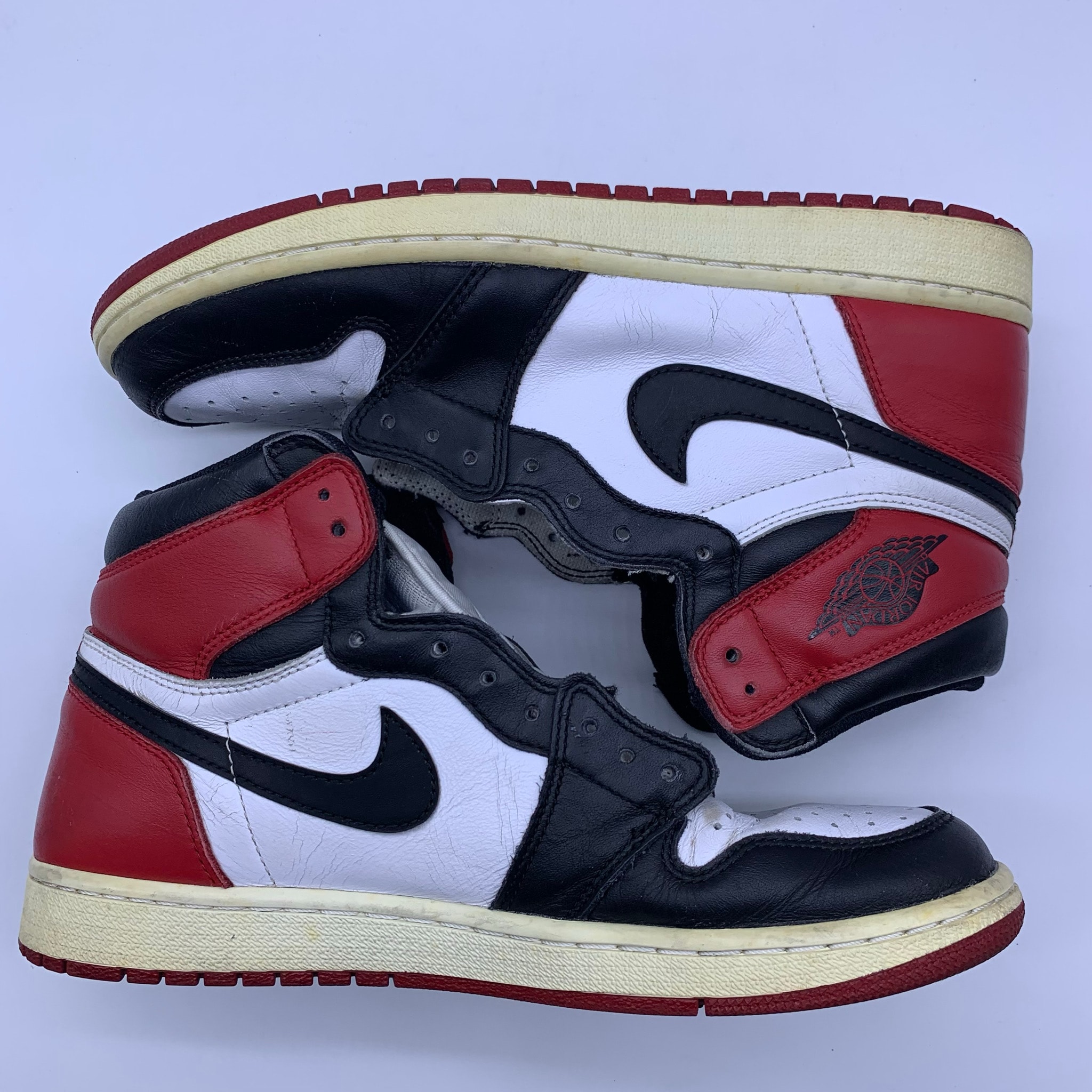 Nike Air Jordan 1 Retro High OG "Black Toe"