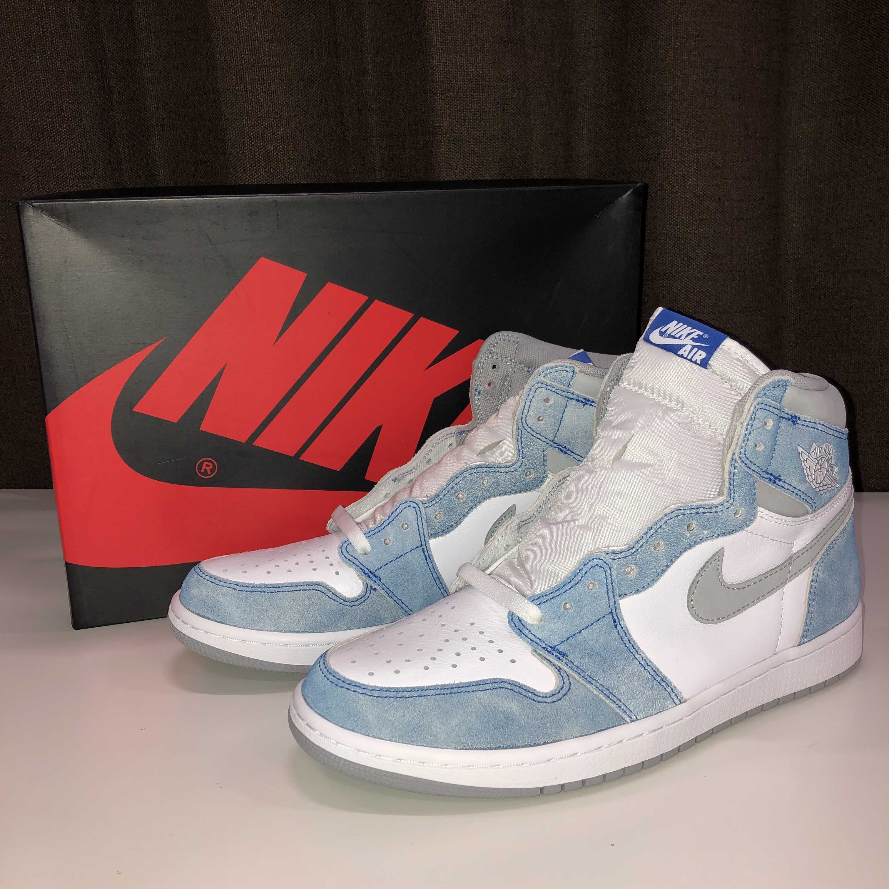 Nike Air Jordan 1 High OG "Hyper Royal"
