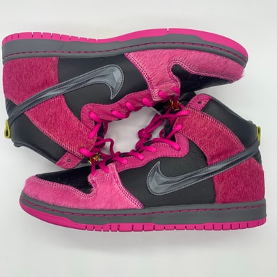 Run The Jewels × Nike SB Dunk High "Active Pink and Black"