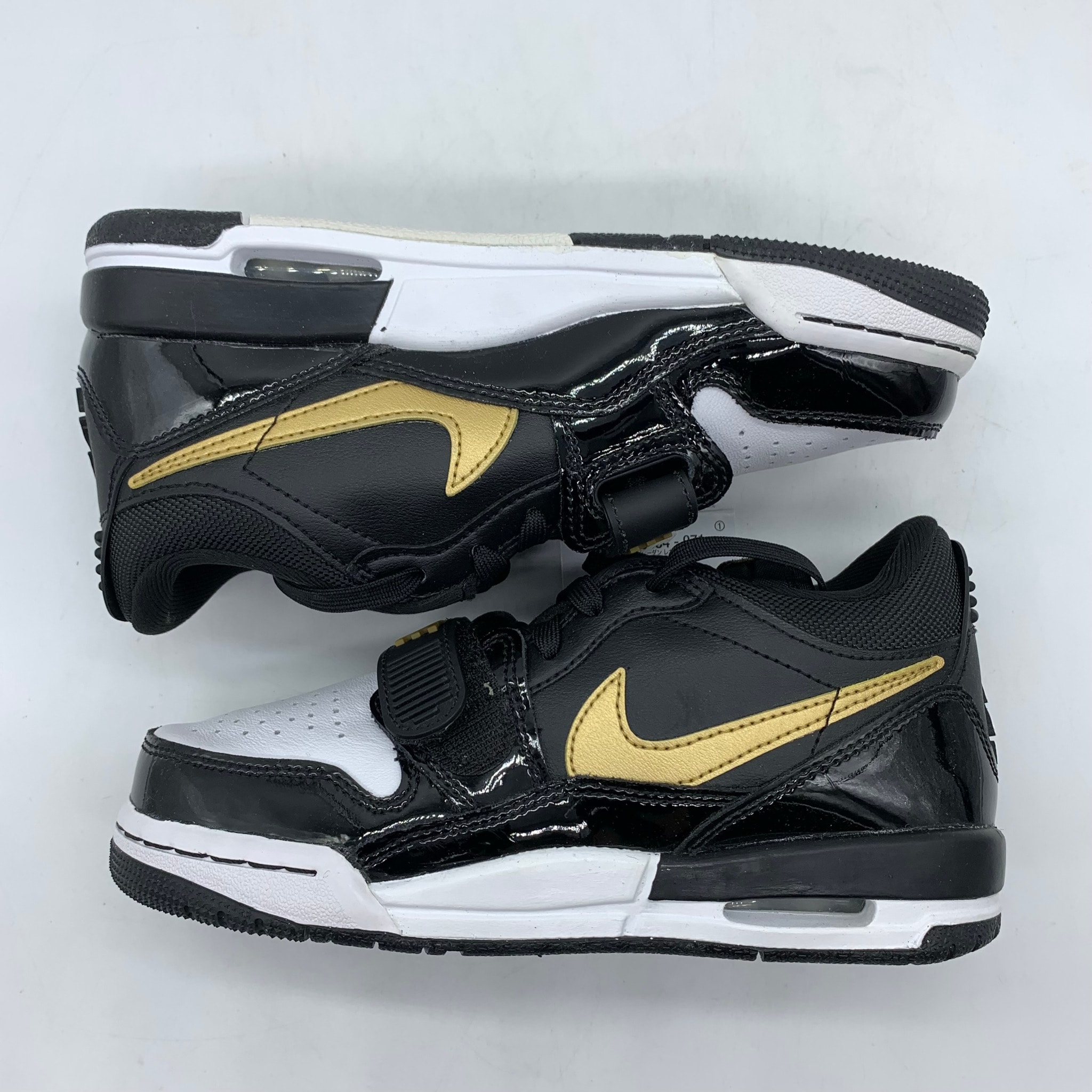 Sepatu Basket Anak × Nike GS Air Jordan Legacy312 Low "Black Gold"