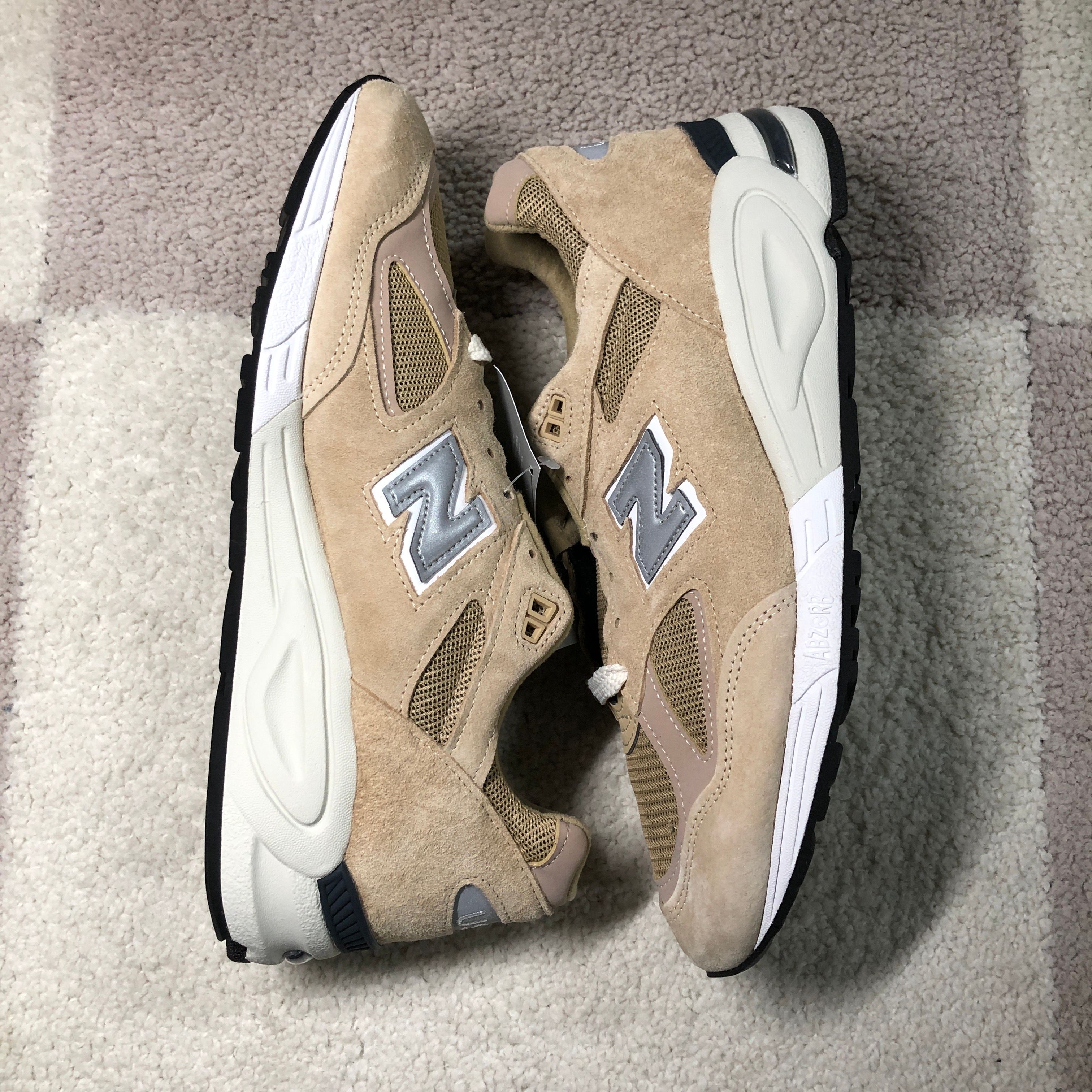 KITH × New Balance 990V2 "Tan"