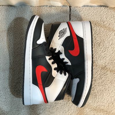 NIKE AIR JORDAN 1 MID "BLACK/CHILE RED/WHITE"