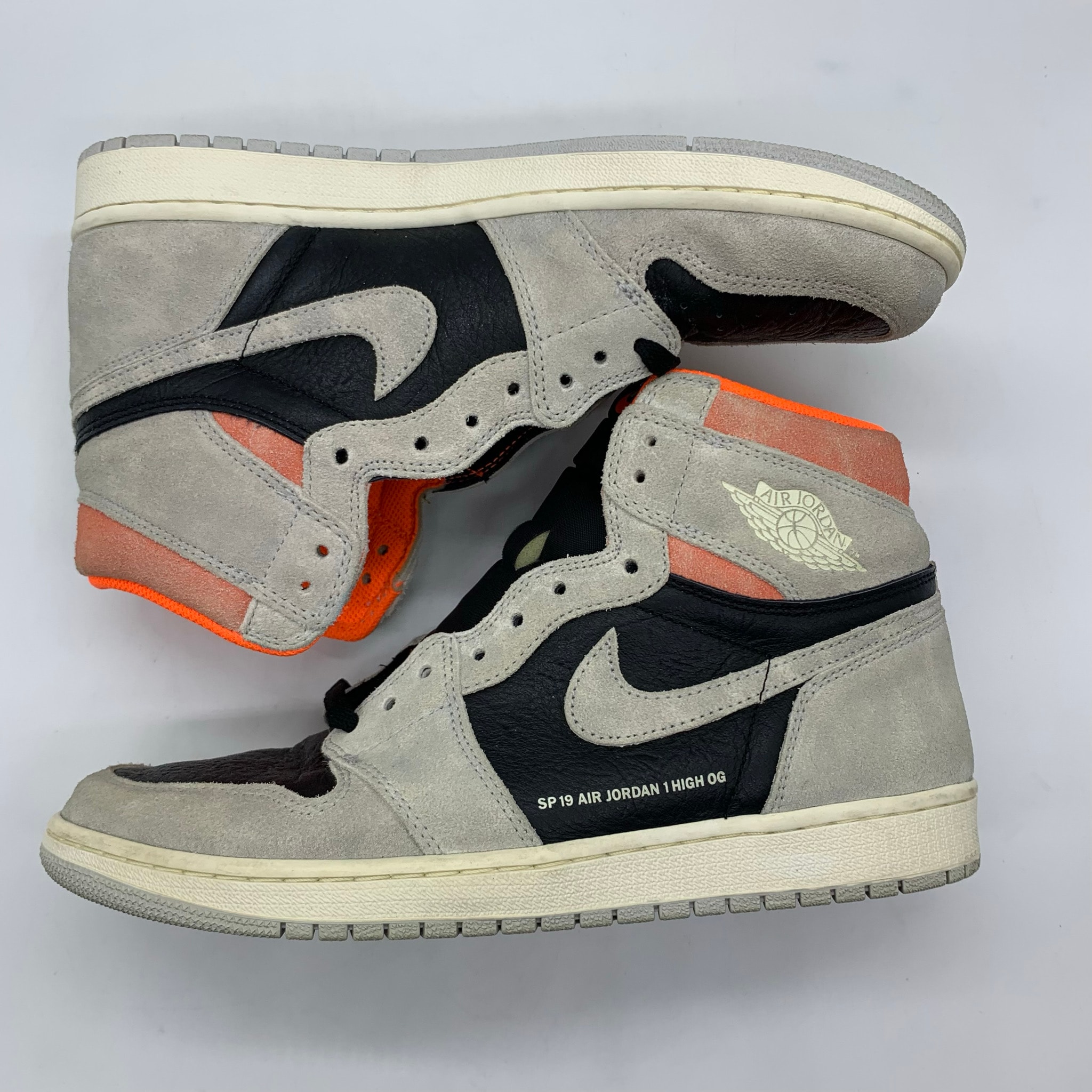 Nike Air Jordan 1 Retro High OG "Hyper Crimson"