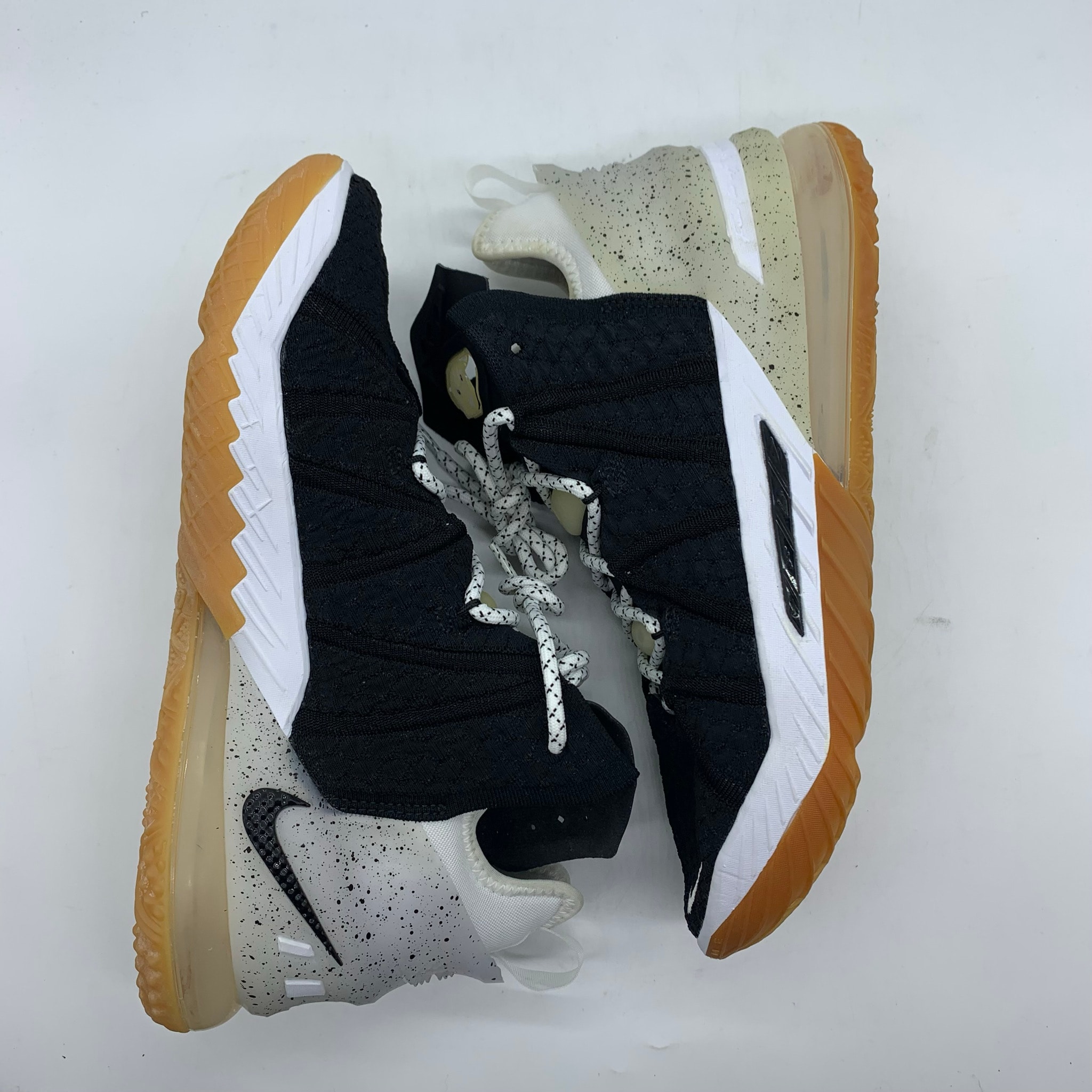 NIKE LEBRON XVIII "BLACK/GUM MID BROWN"