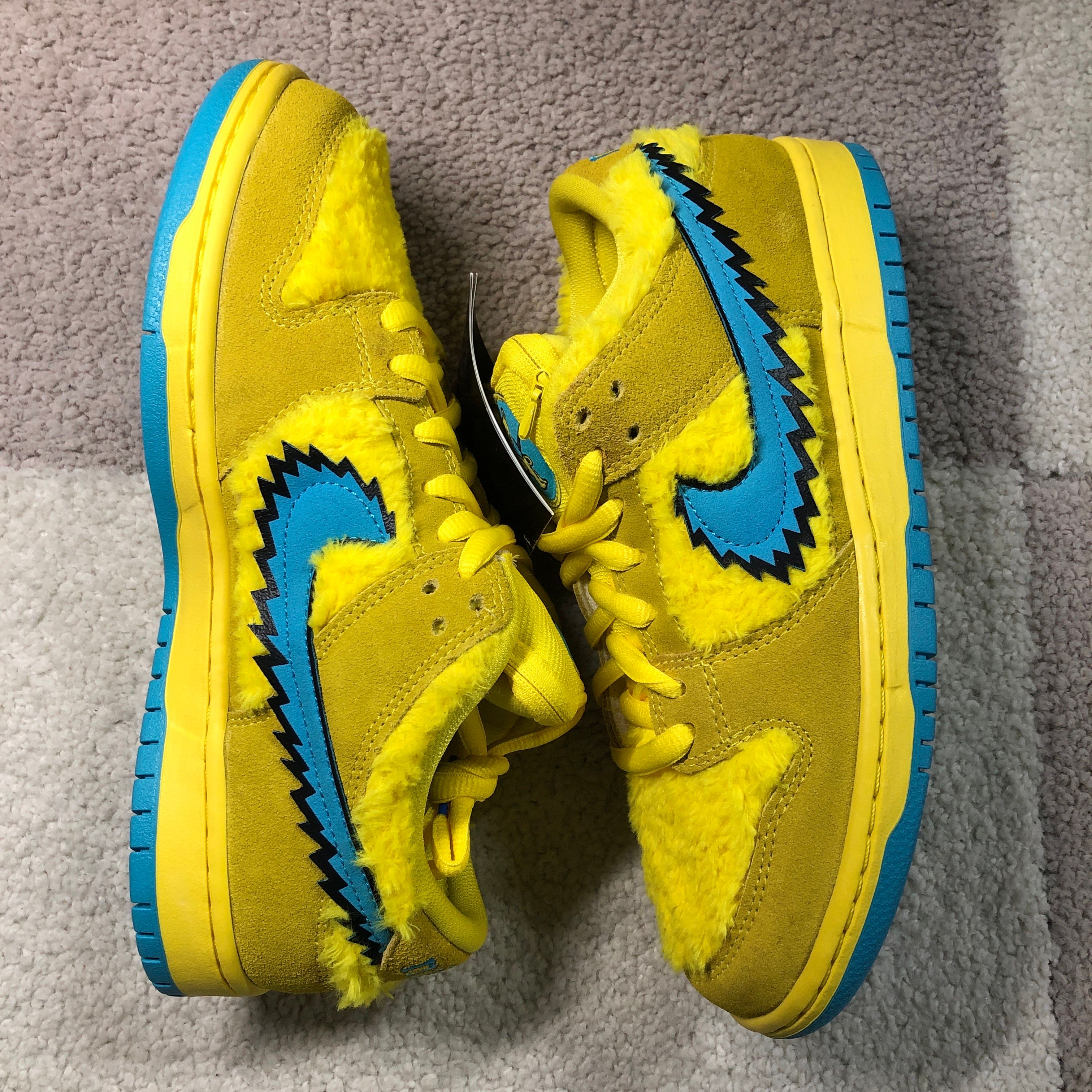 Grateful Dead × Nike SB Dunk Low "Yellow Bear"