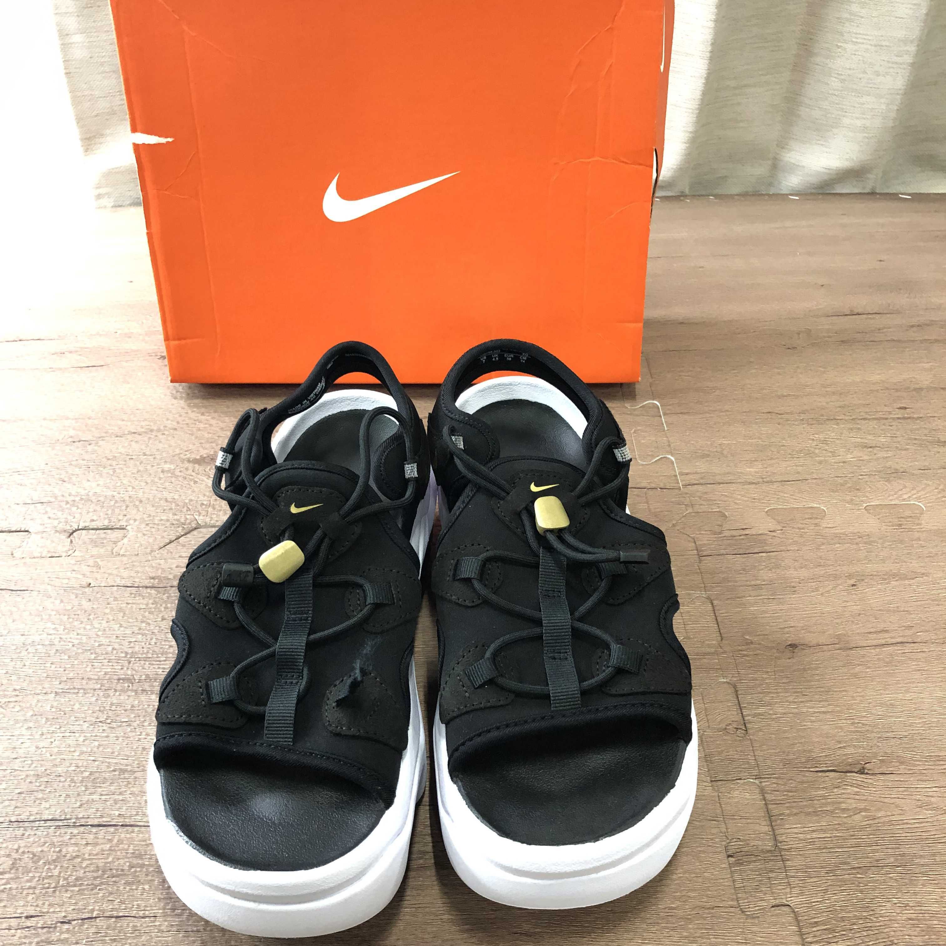 Nike Women's Air Max Koko Sandal "Black/White"