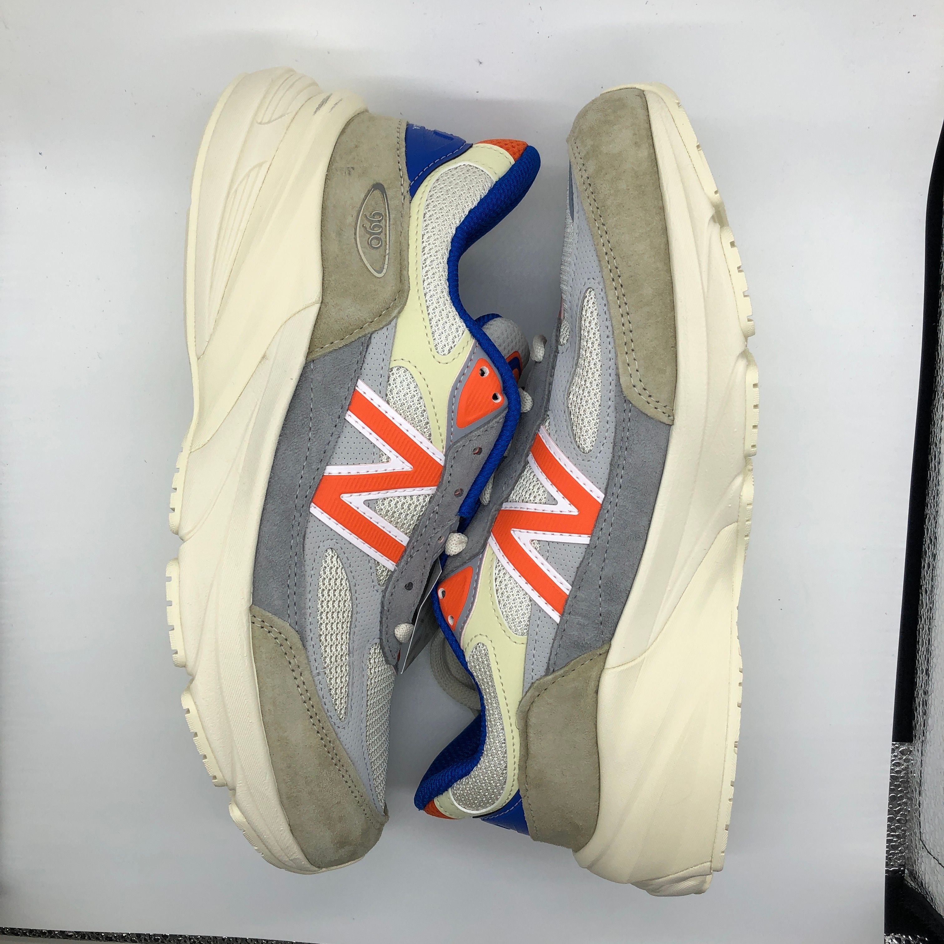 KITH × New Balance 990V6 Madison Square Garden "Sanddrift"