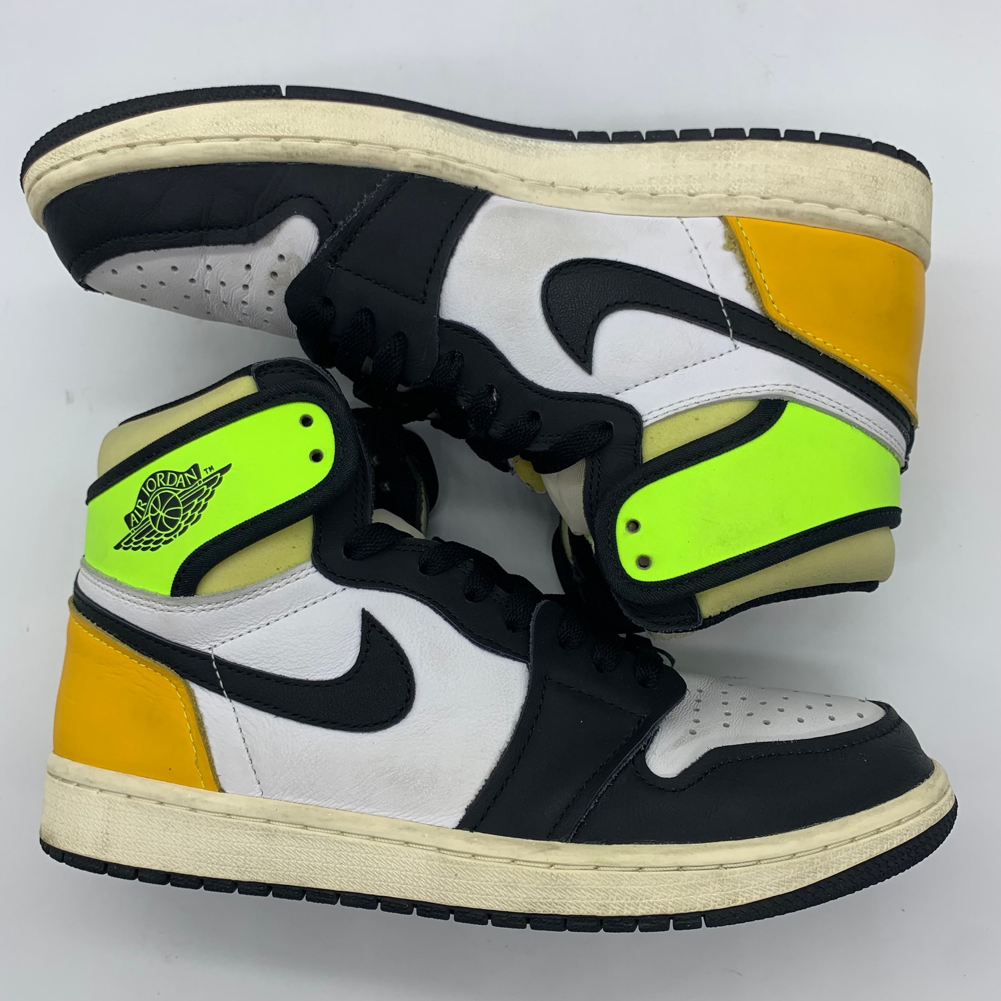 Nike Air Jordan 1 High OG "Volt Gold"