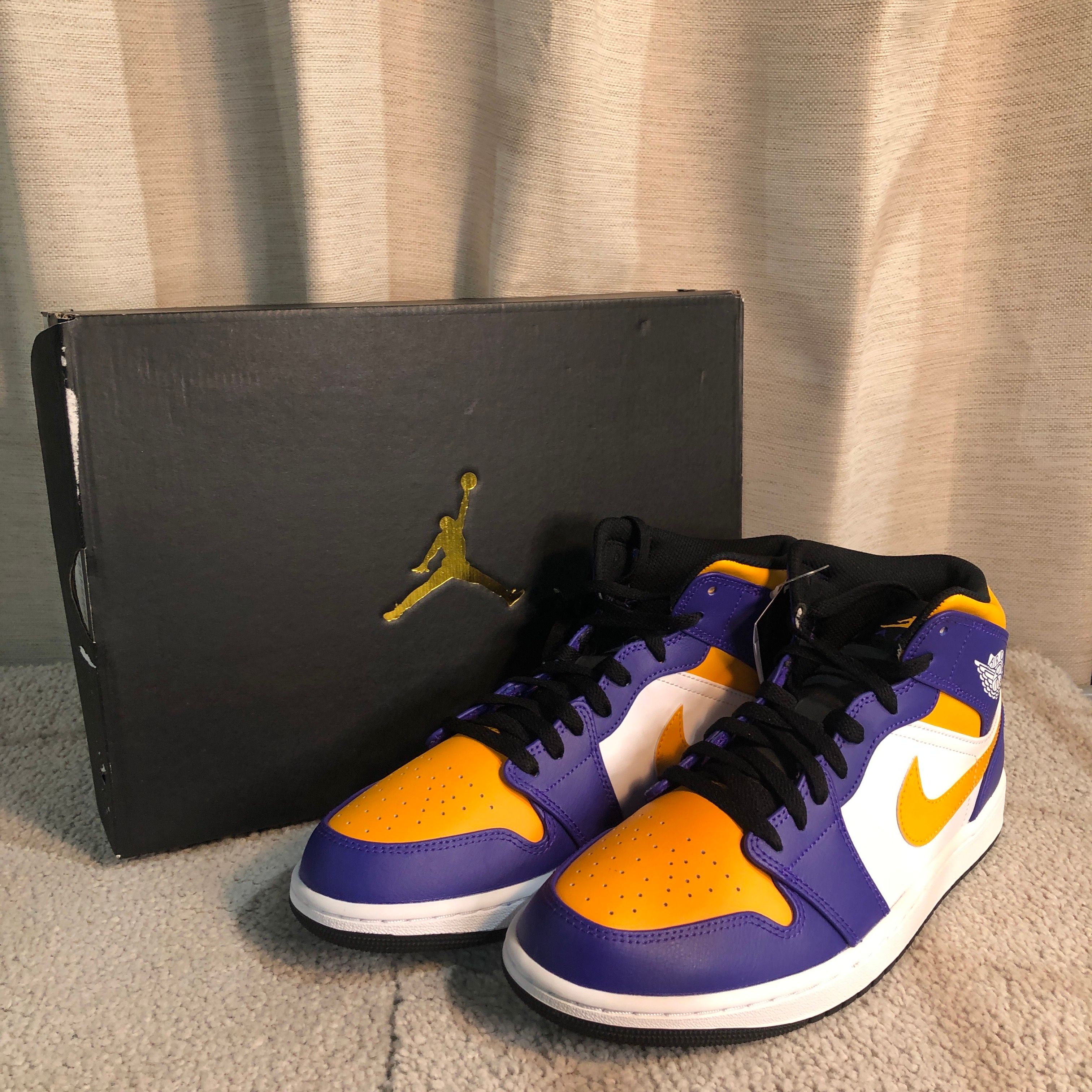 Nike Air Jordan 1 Mid "Lakers"