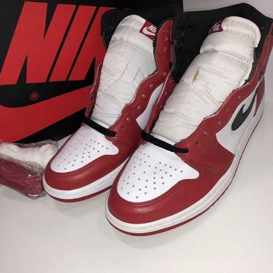 Nike Air Jordan 1 Retro High "Chicago" (2015)